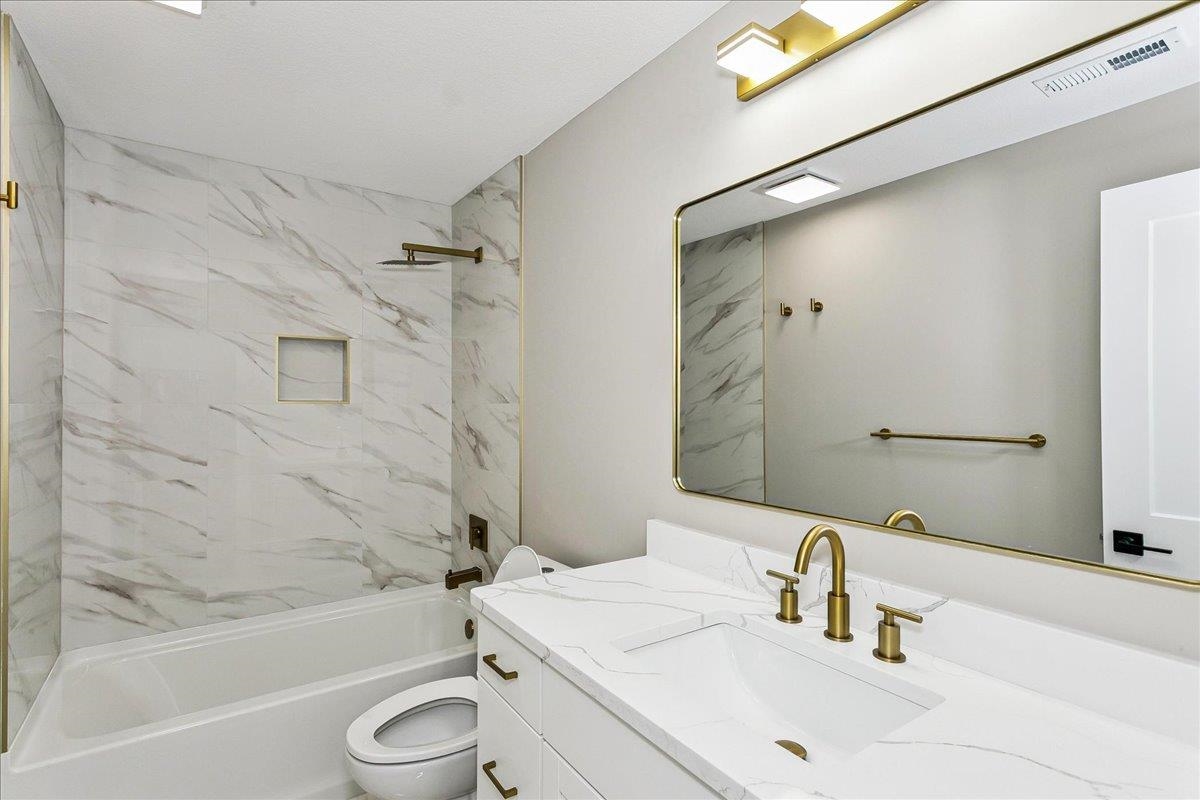 3502 S Bluelake Ct Property Photo 29