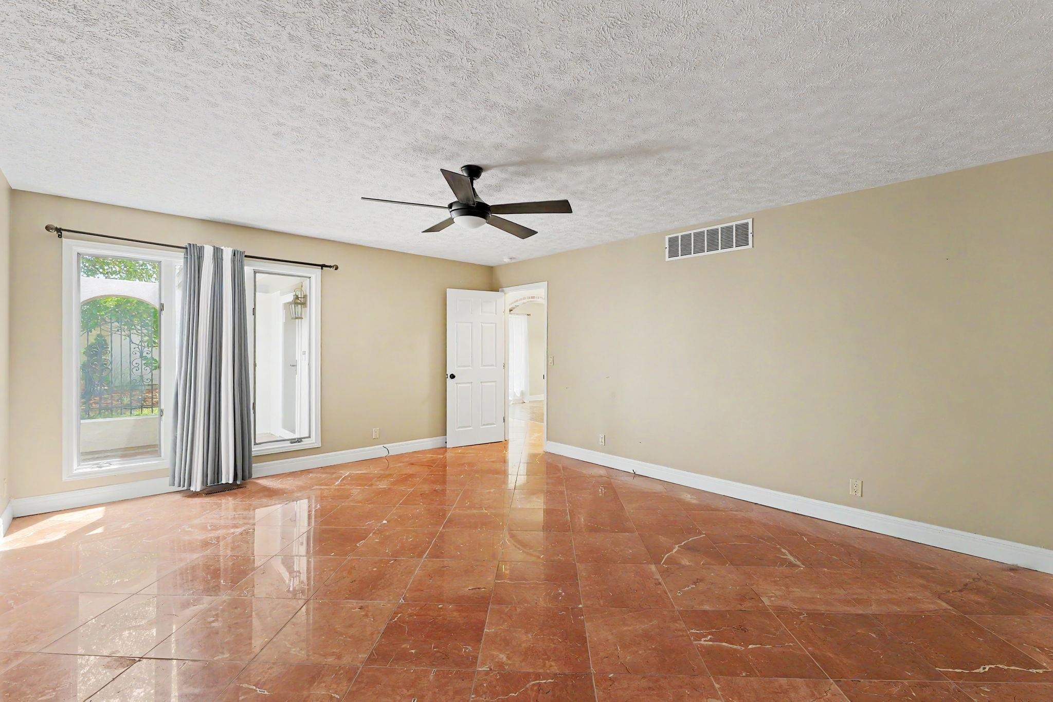 81 E Via Verde St Property Photo 16