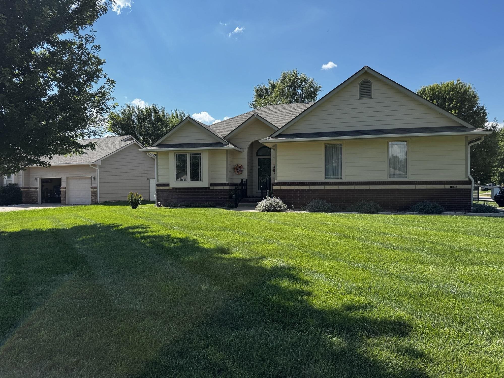 1835 E Megan Circle