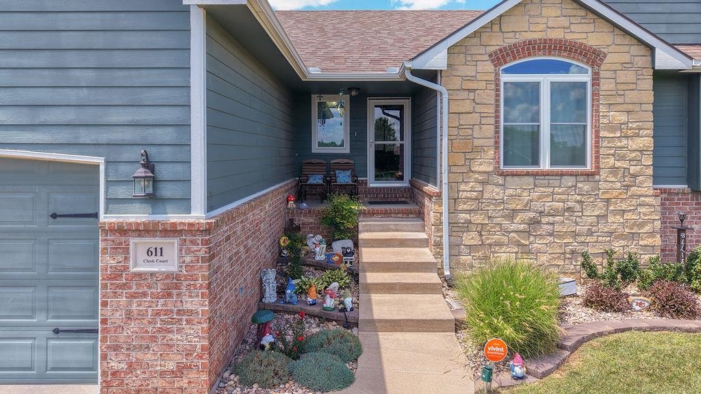 611 Cleek Ct Property Photo 5