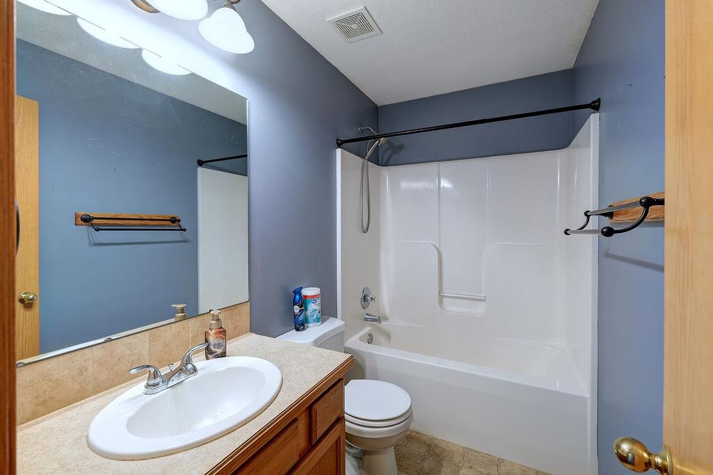 611 Cleek Ct Property Photo 18