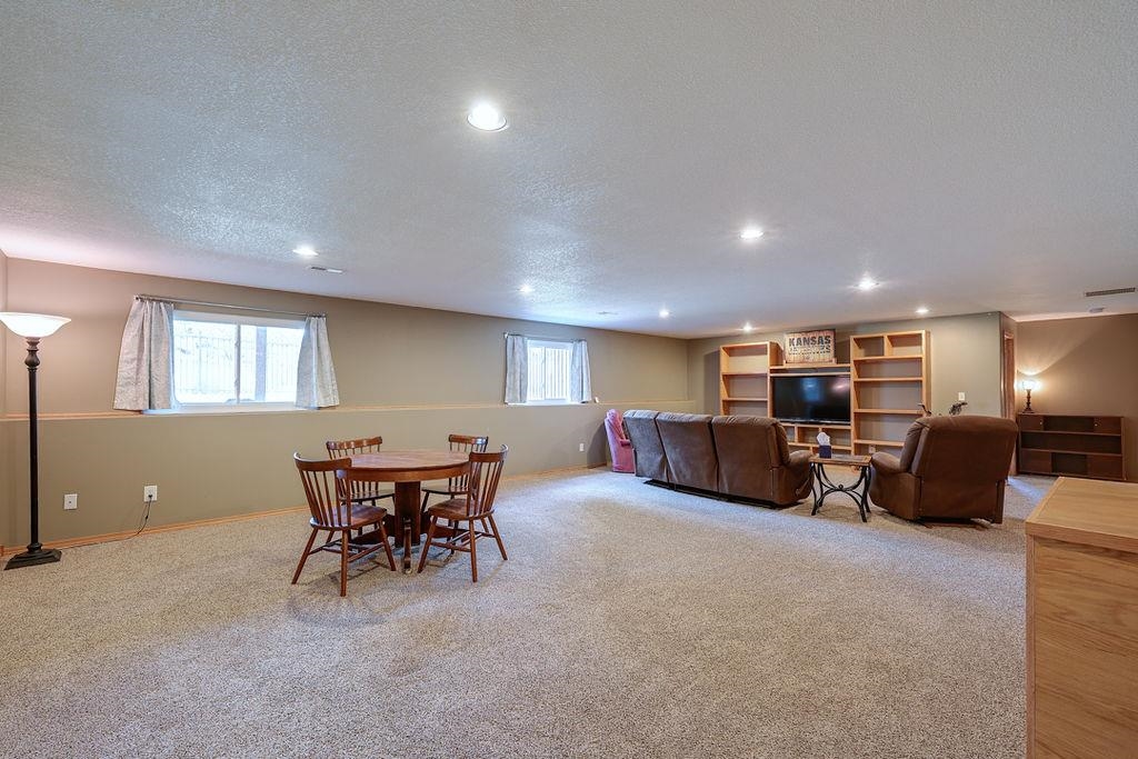 611 Cleek Ct Property Photo 24
