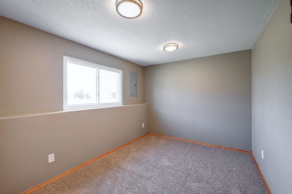 611 Cleek Ct Property Photo 24