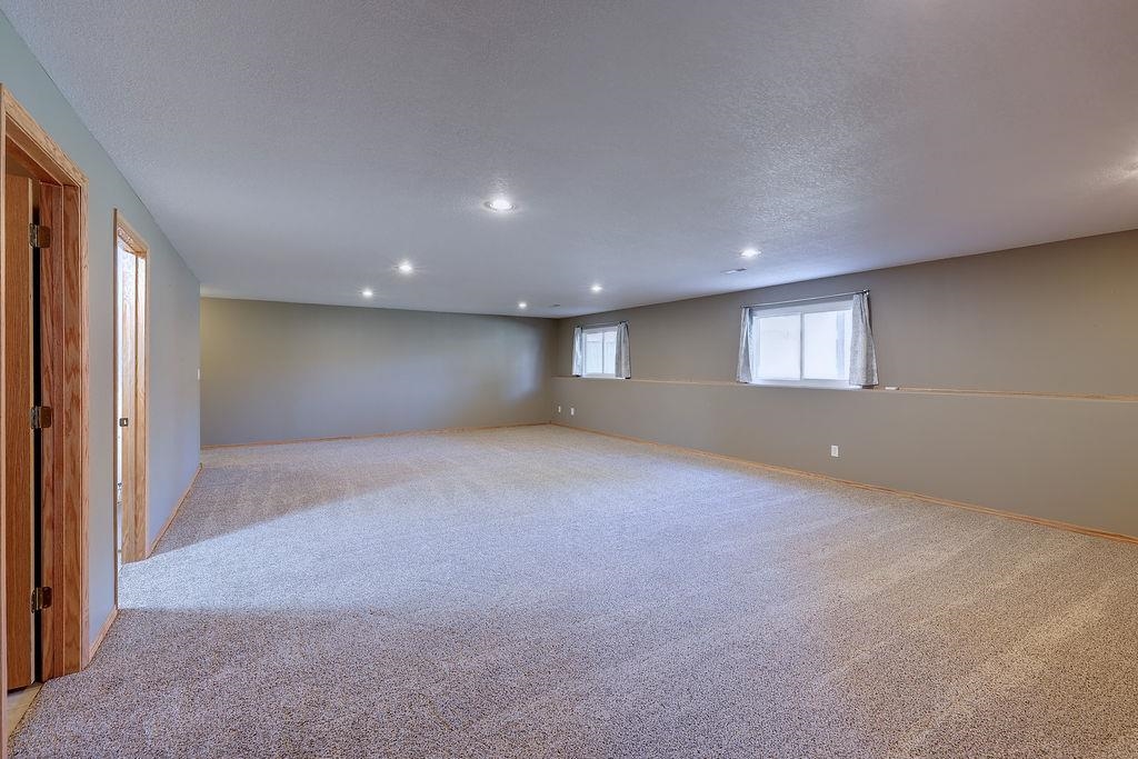 611 Cleek Ct Property Photo 27