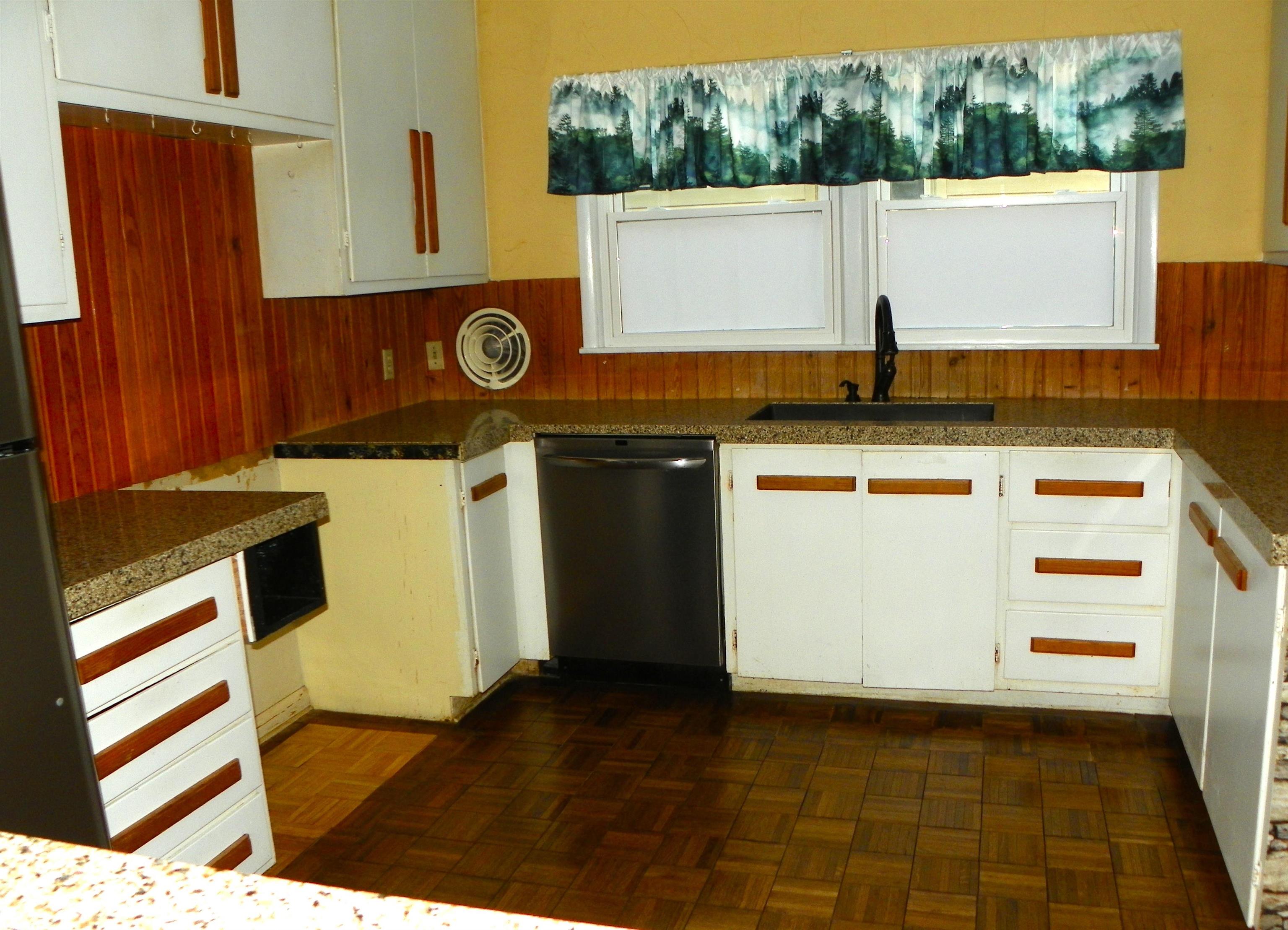 214 N Brookside Parkway Property Photo 26