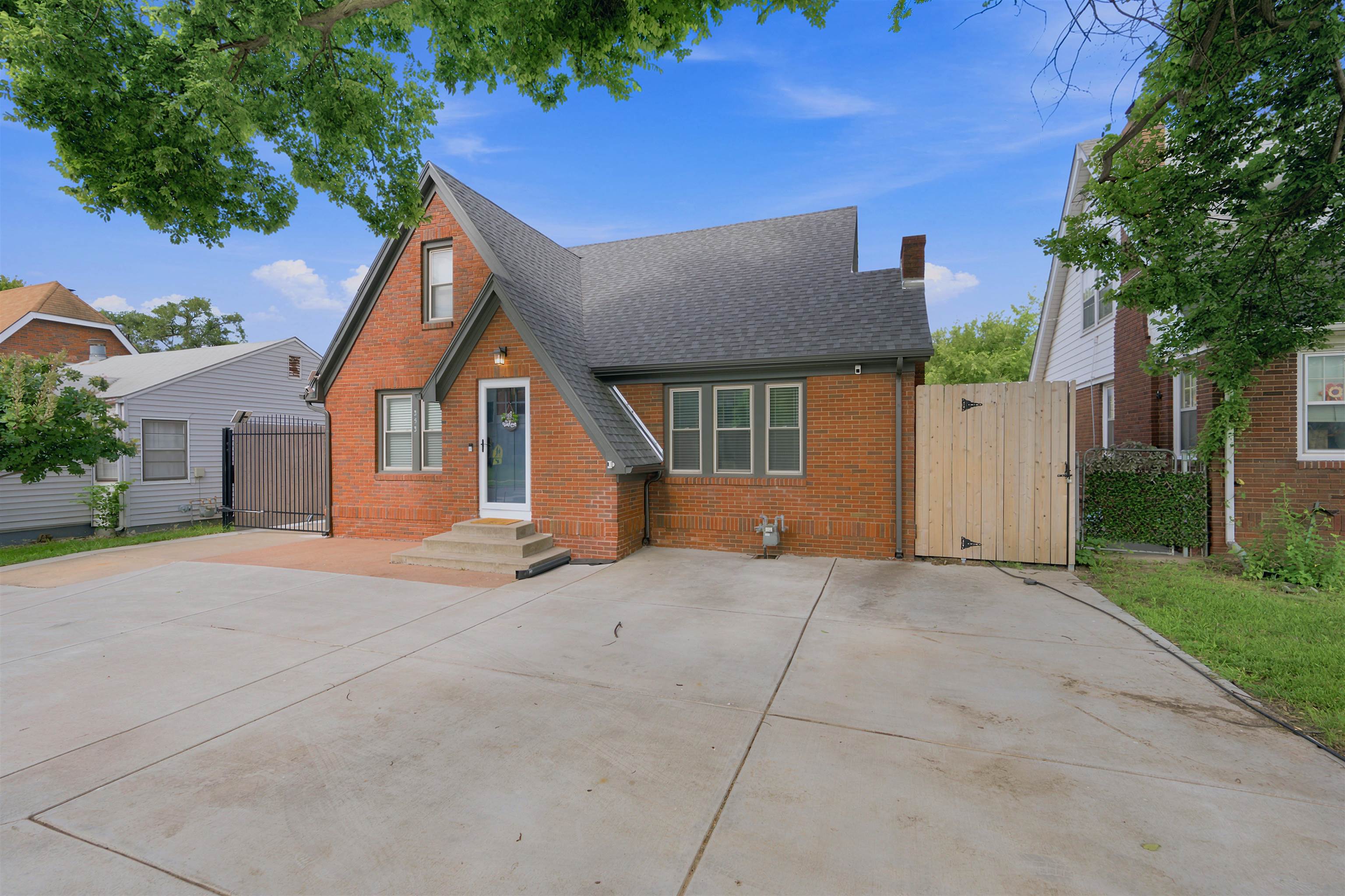 353 N Oliver Property Photo 1