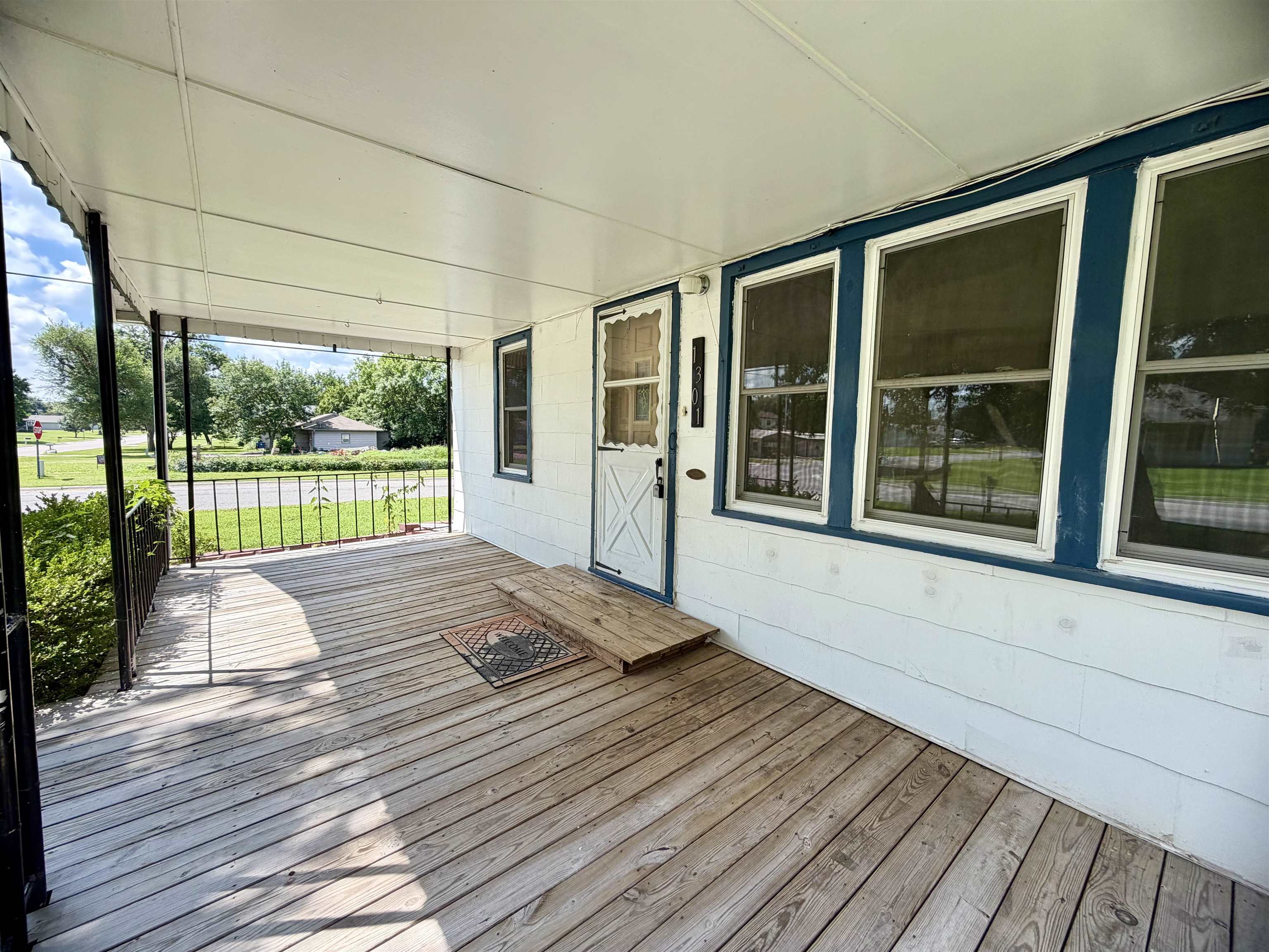 1301 N Main St Property Photo 4