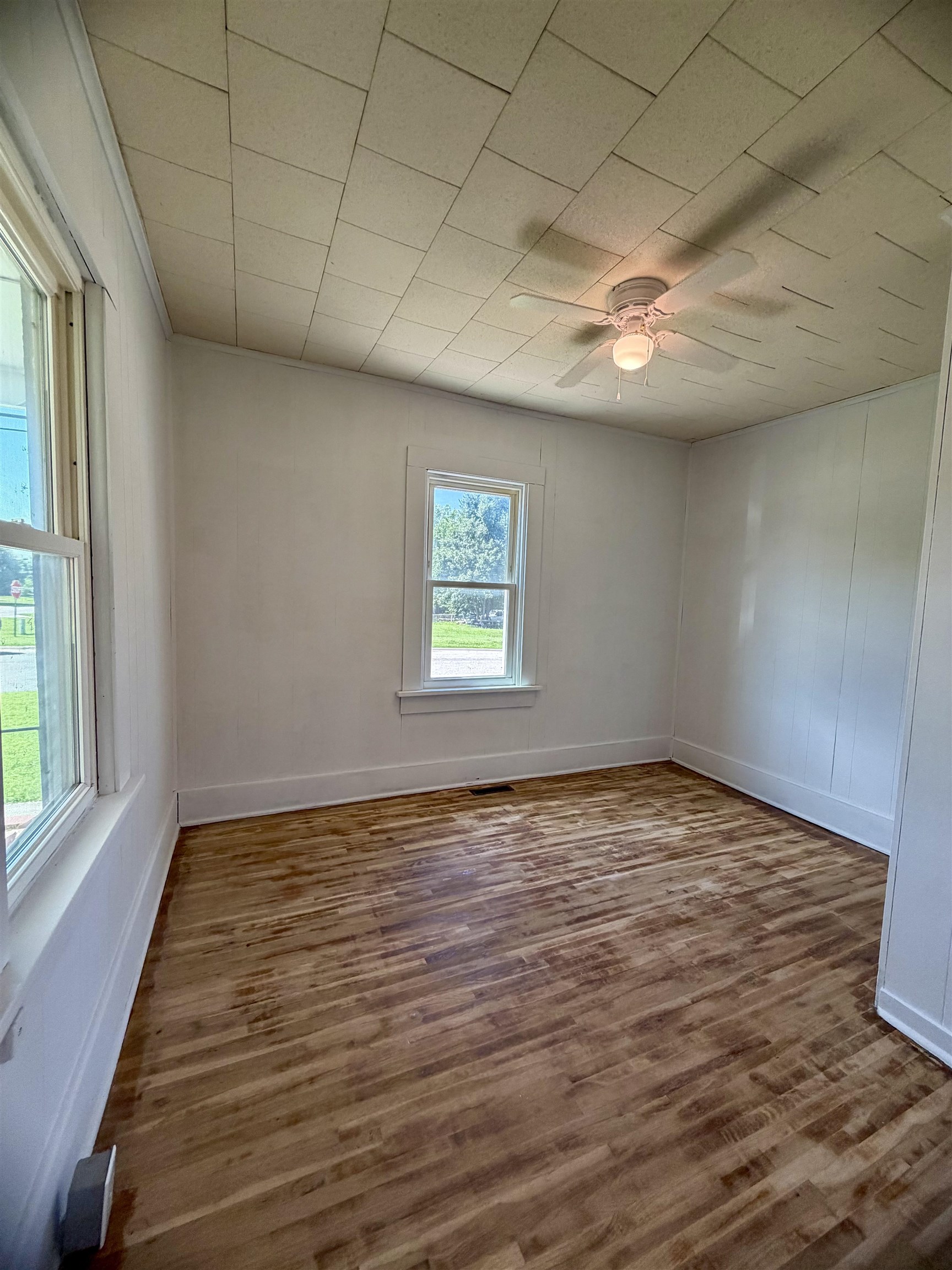 1301 N Main St Property Photo 13