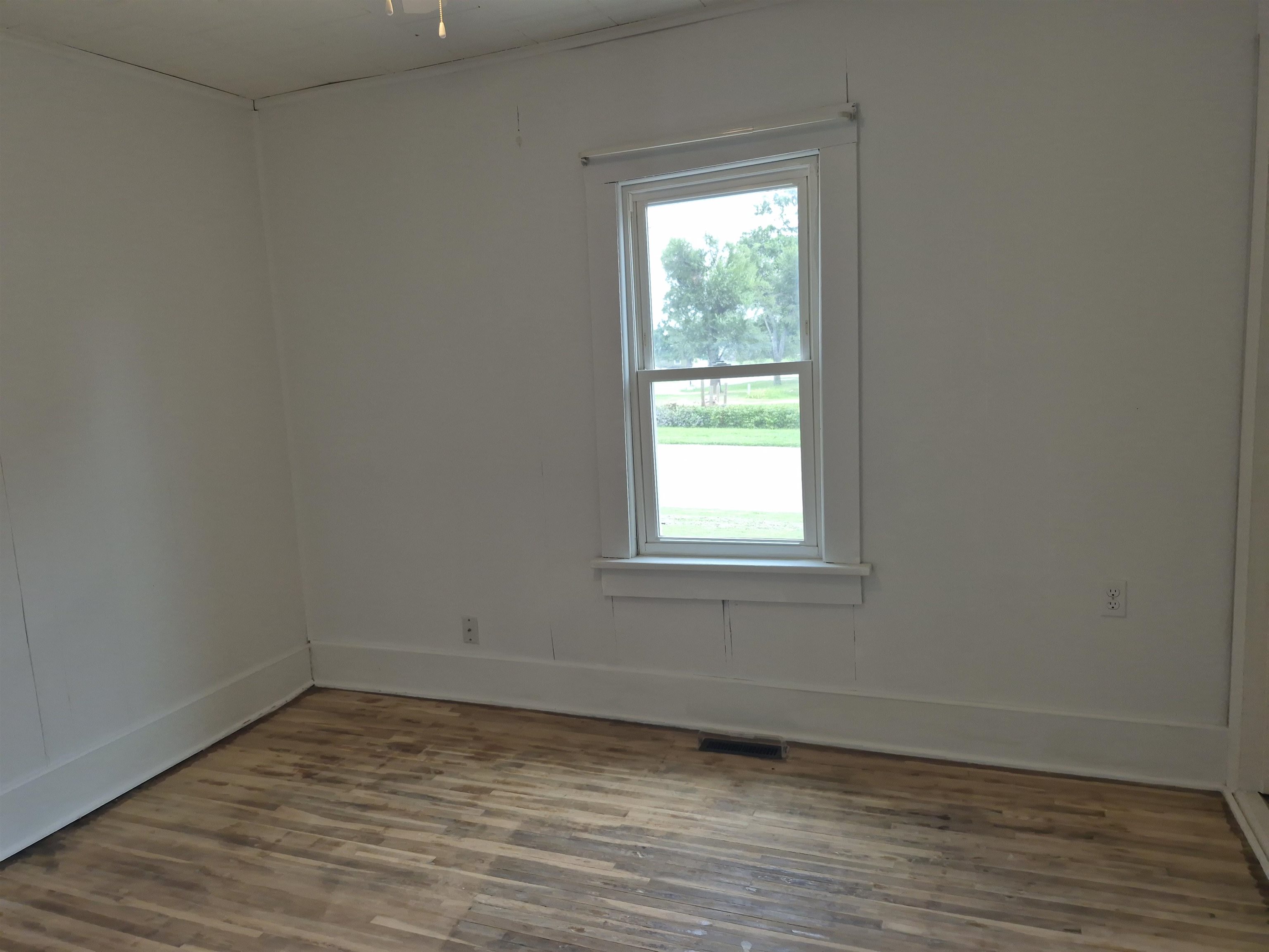 1301 N Main St Property Photo 20