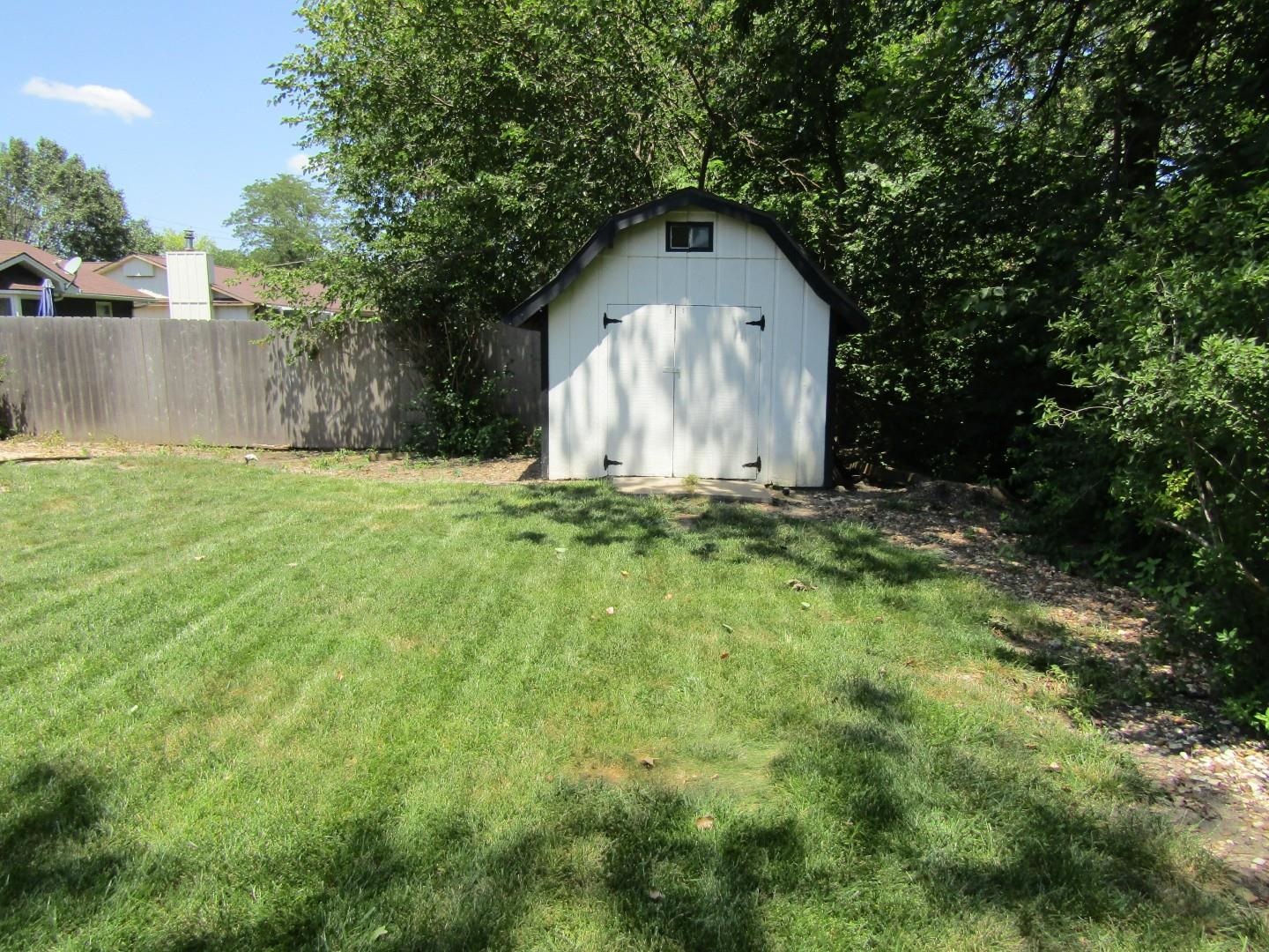 117 S Eastborough Rd. Property Photo 6