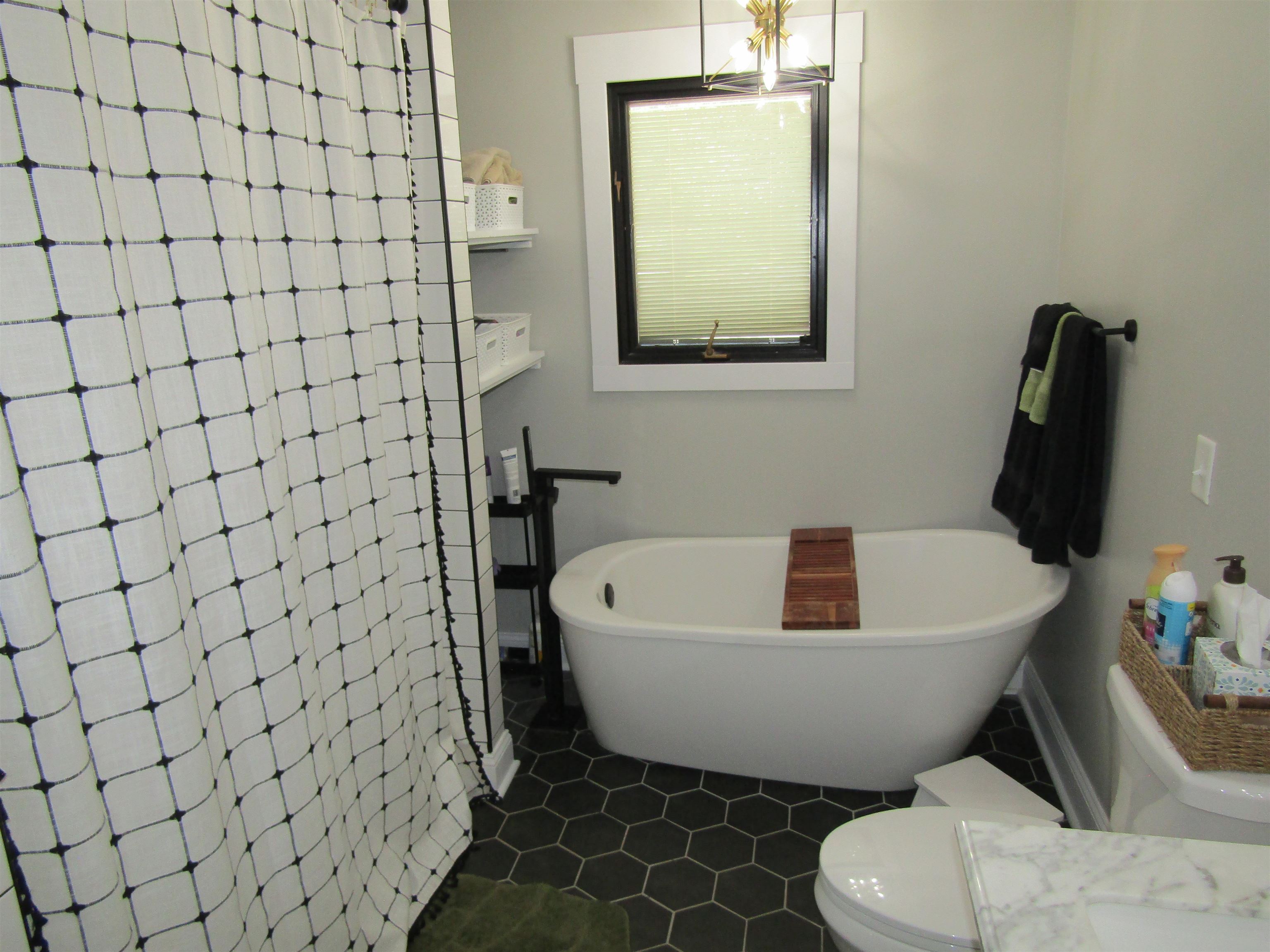 117 S Eastborough Rd. Property Photo 19