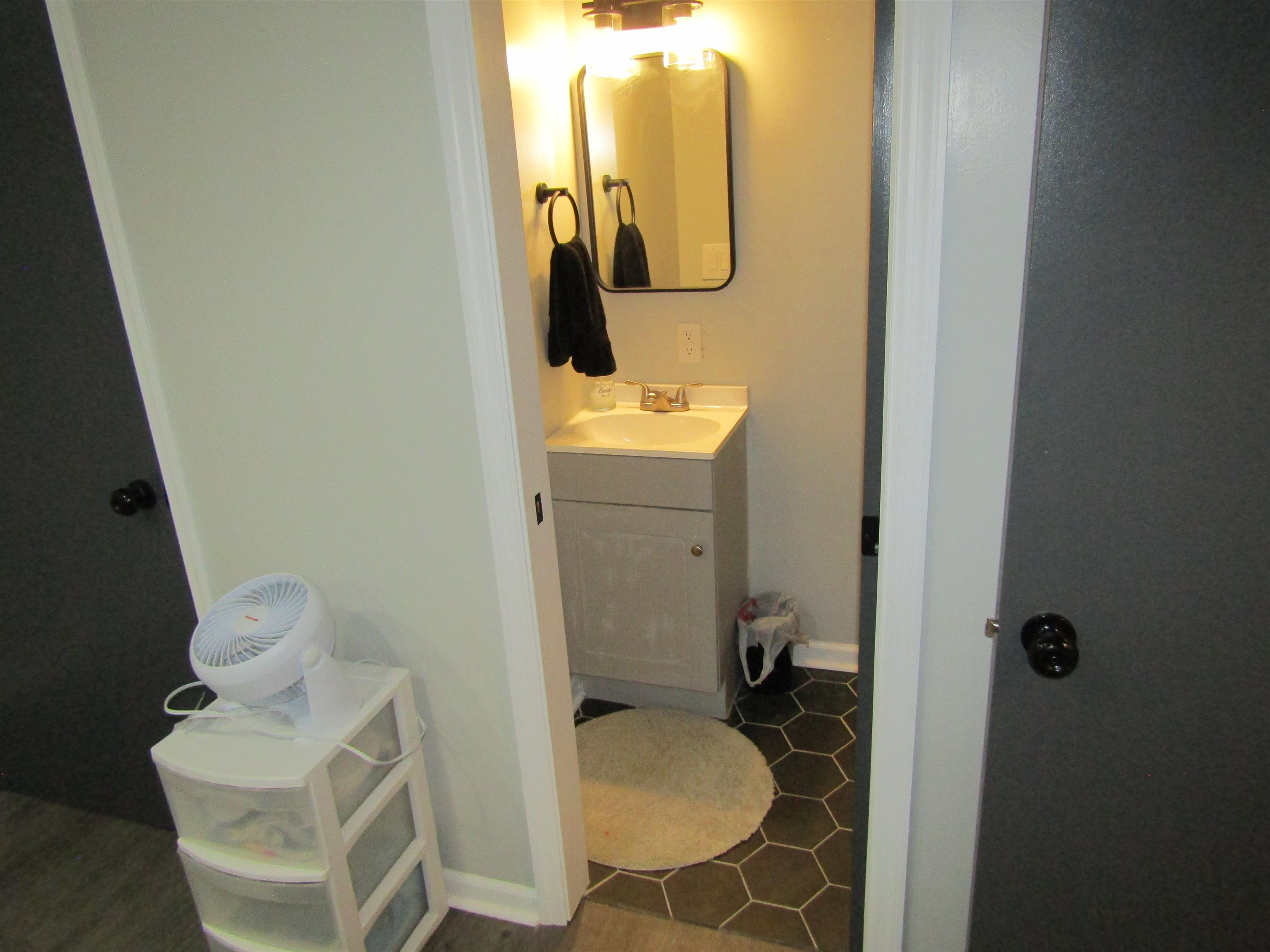 117 S Eastborough Rd. Property Photo 34