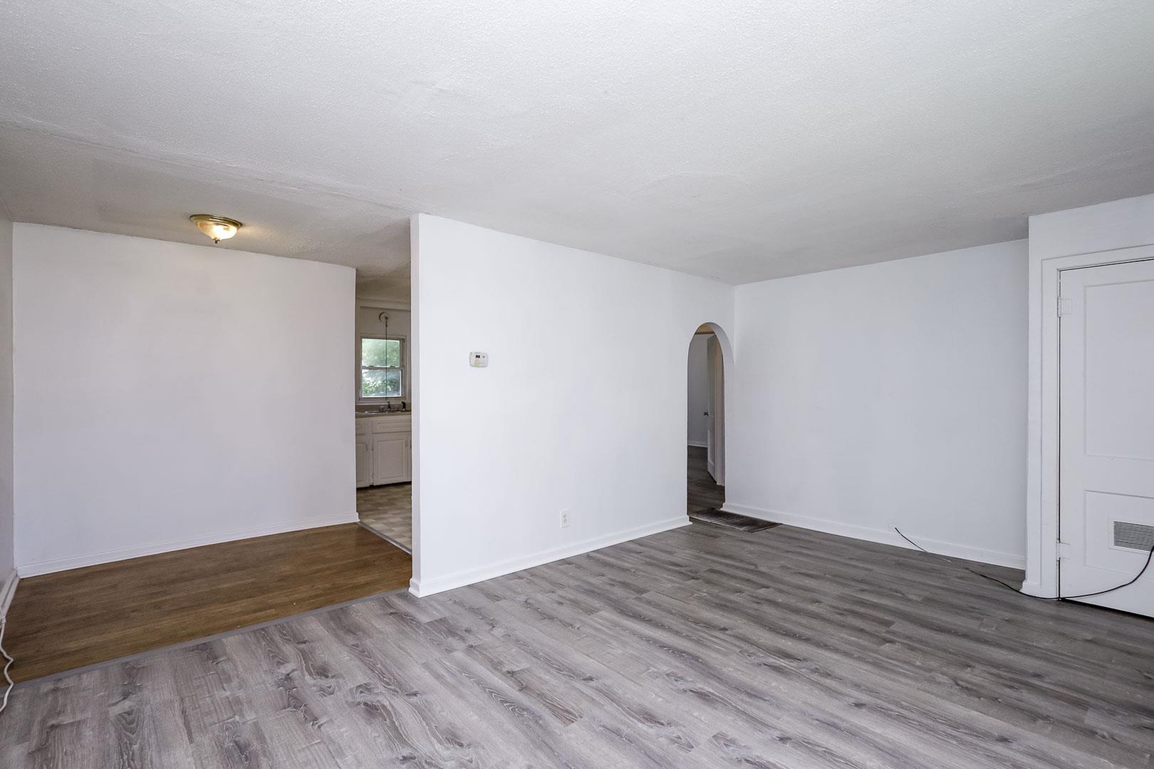 1738 N Poplar Property Photo 5