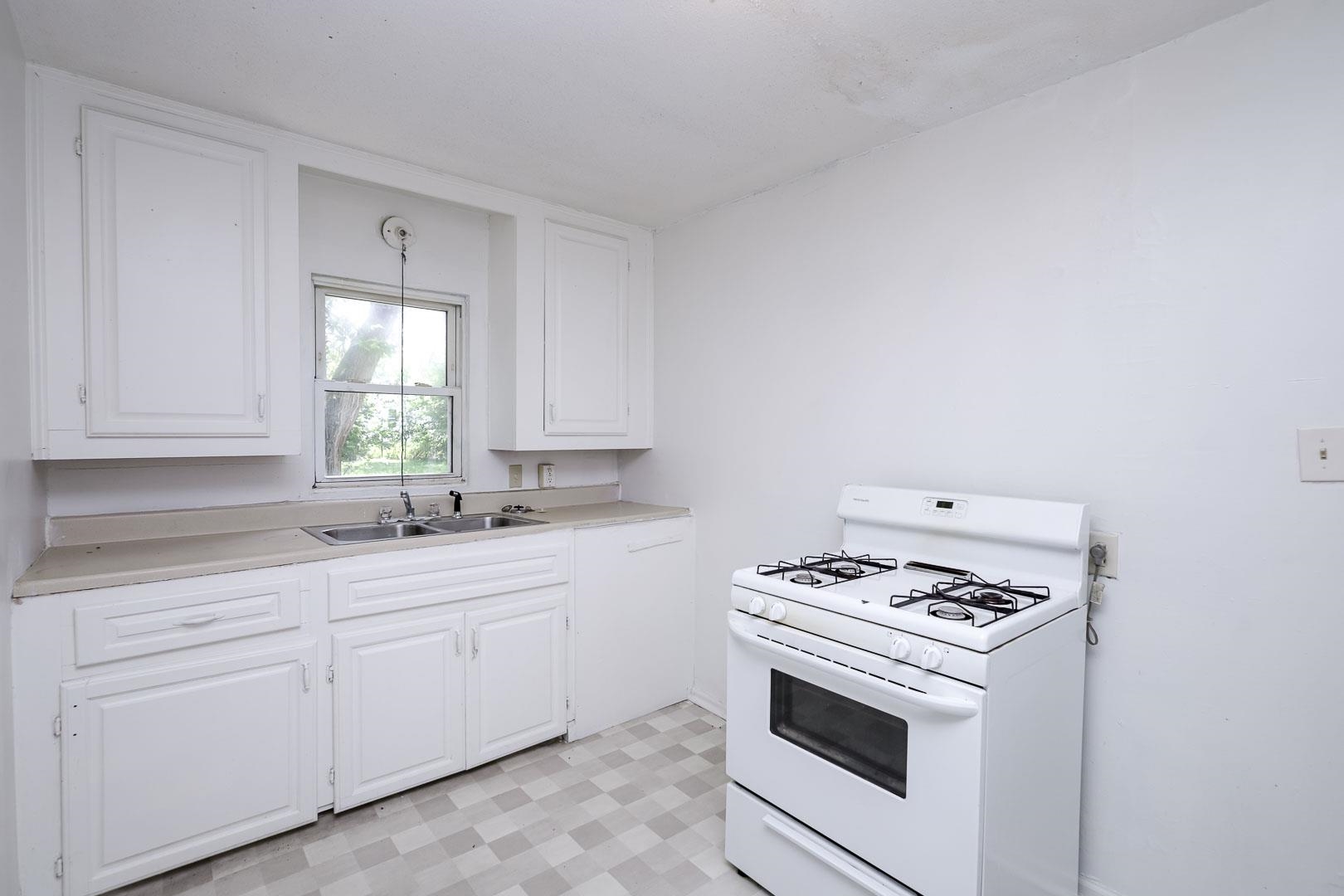 1738 N Poplar Property Photo 10