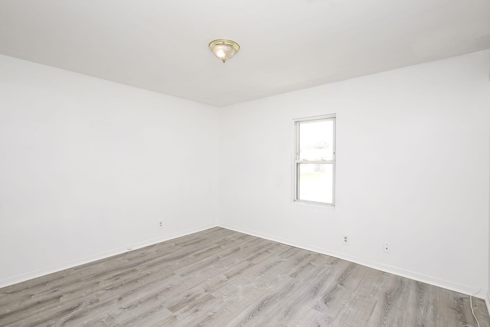 1738 N Poplar Property Photo 16