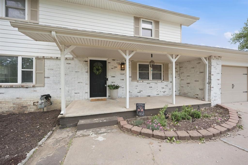 4645 N Hillcrest St. Property Photo 7