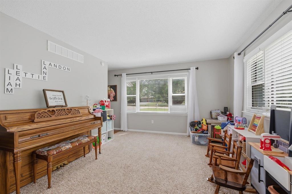 4645 N Hillcrest St. Property Photo 15