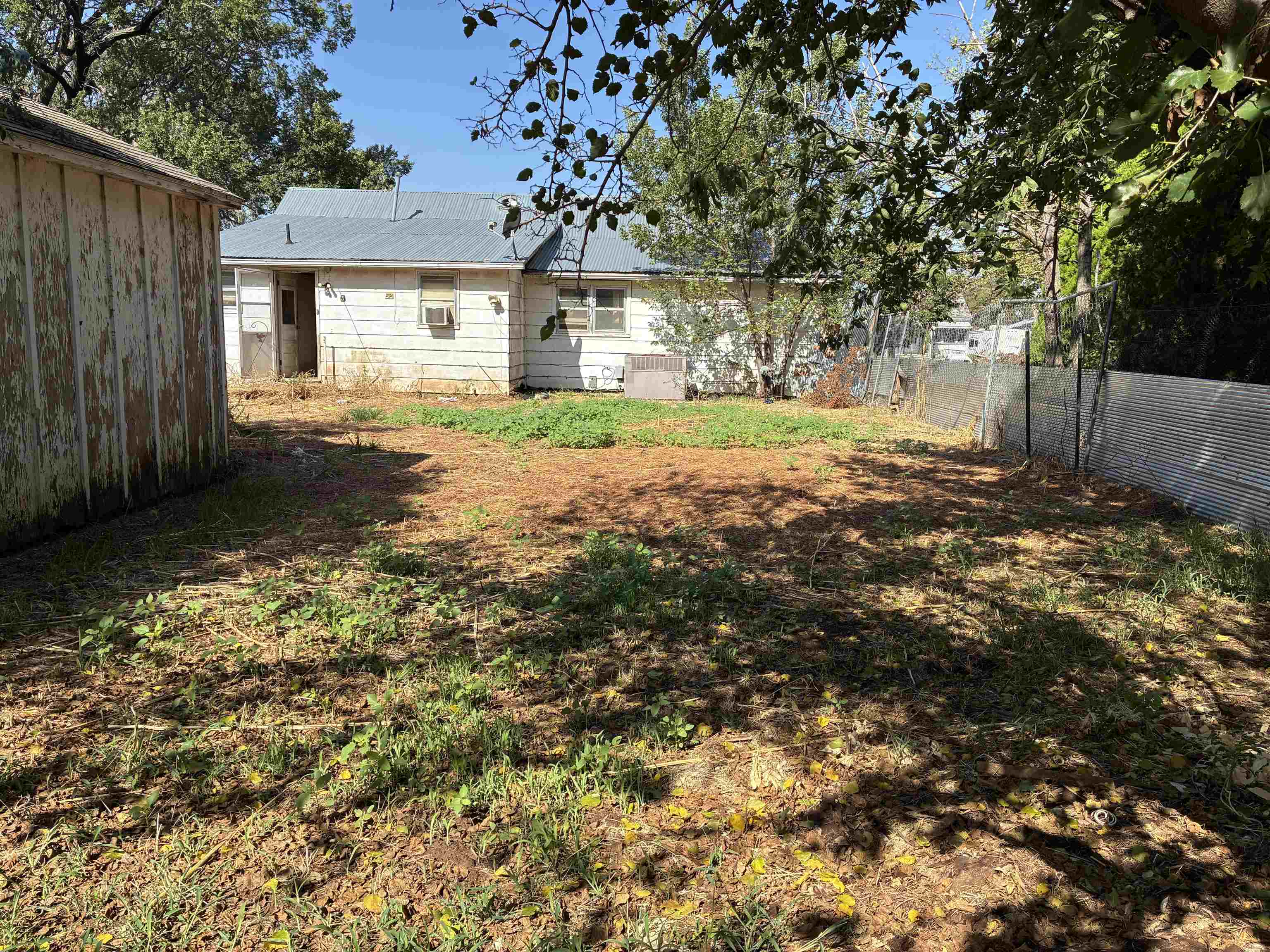425 S Kansas Ave Property Photo 12