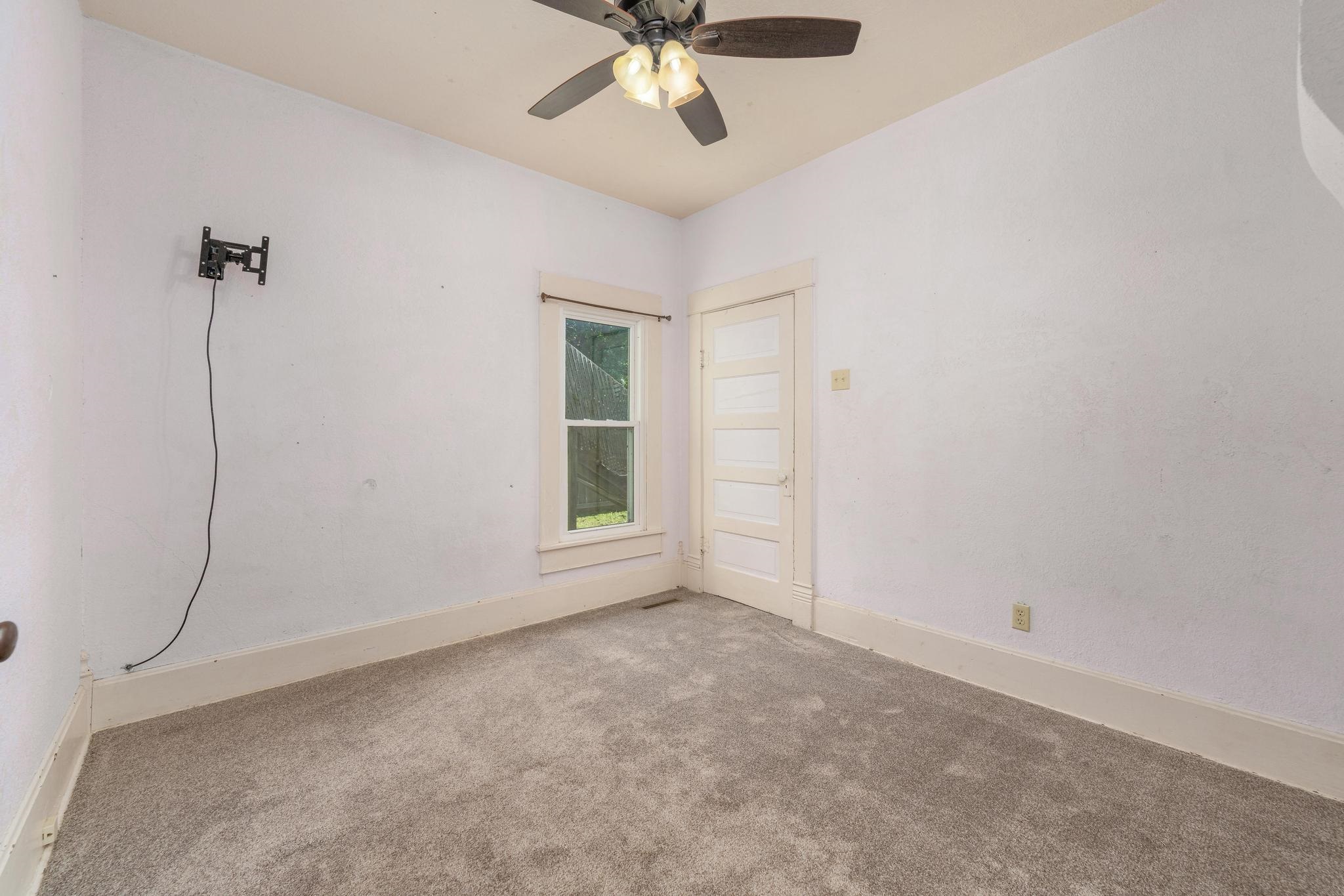 802 N Linden St Property Photo 20