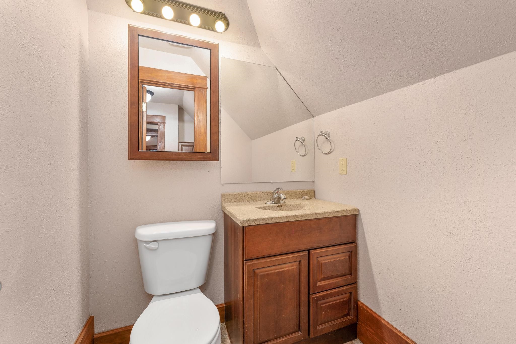 802 N Linden St Property Photo 26