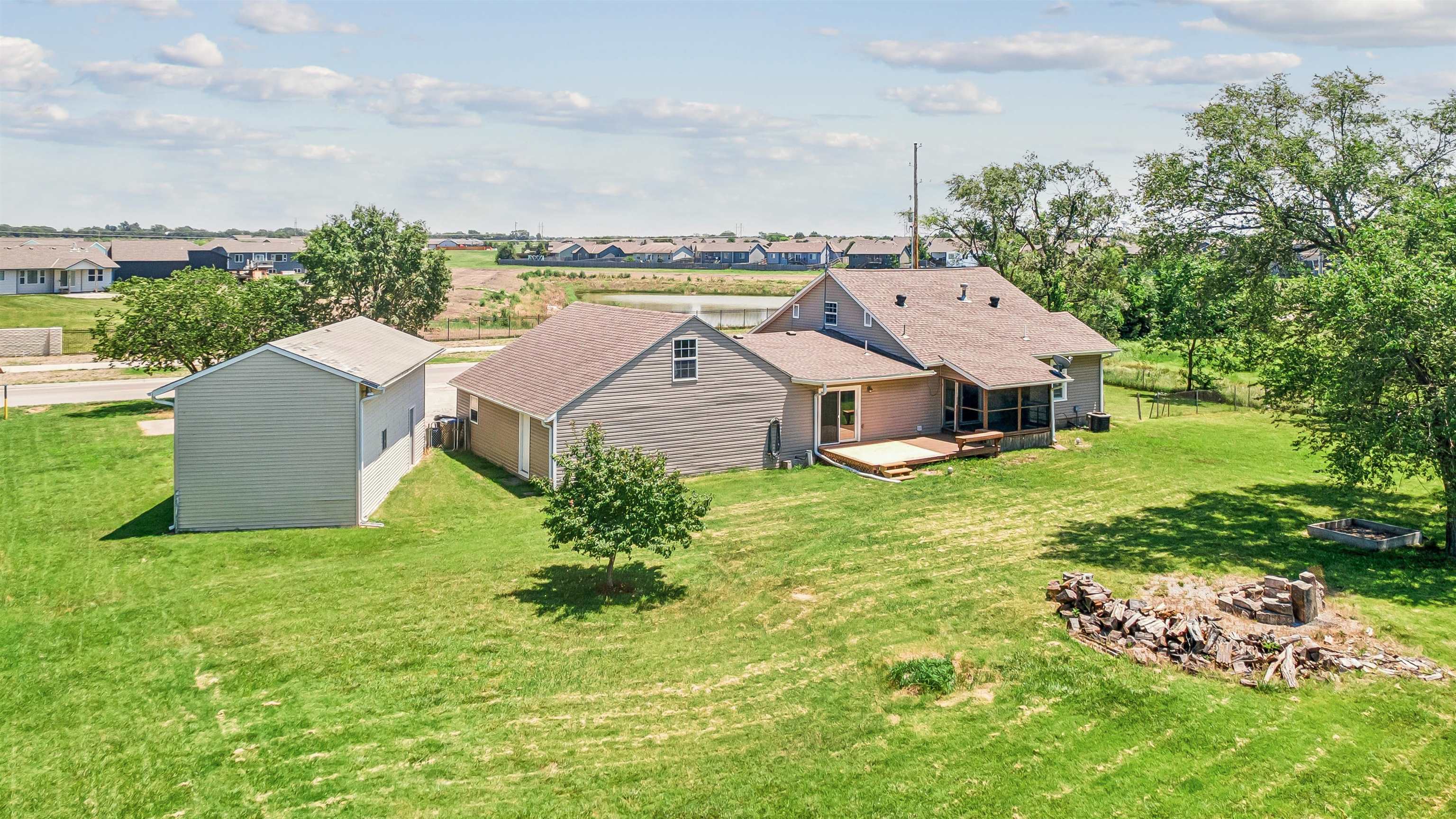 1531 N Prairie Creek Property Photo 3