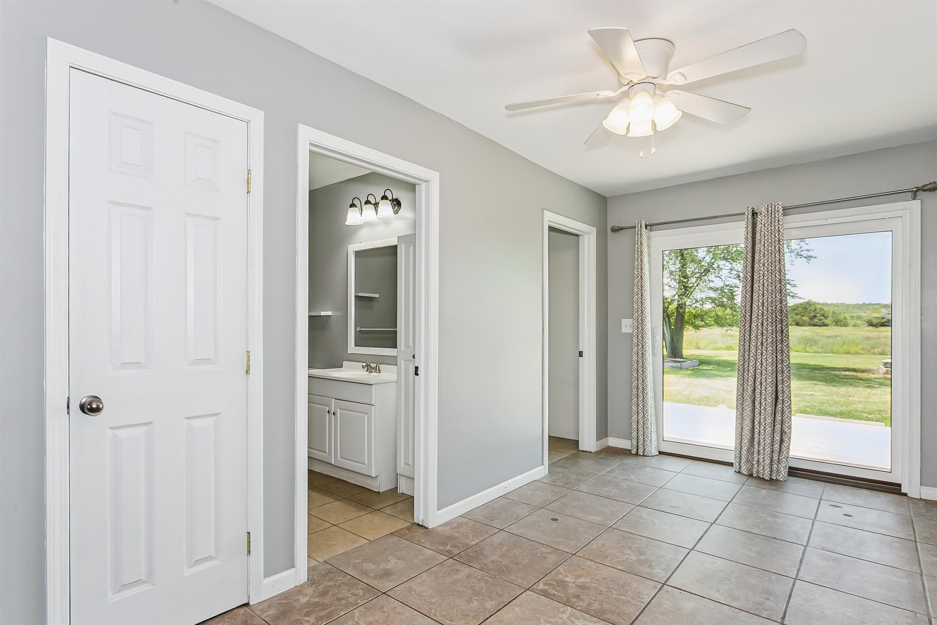 1531 N Prairie Creek Property Photo 19