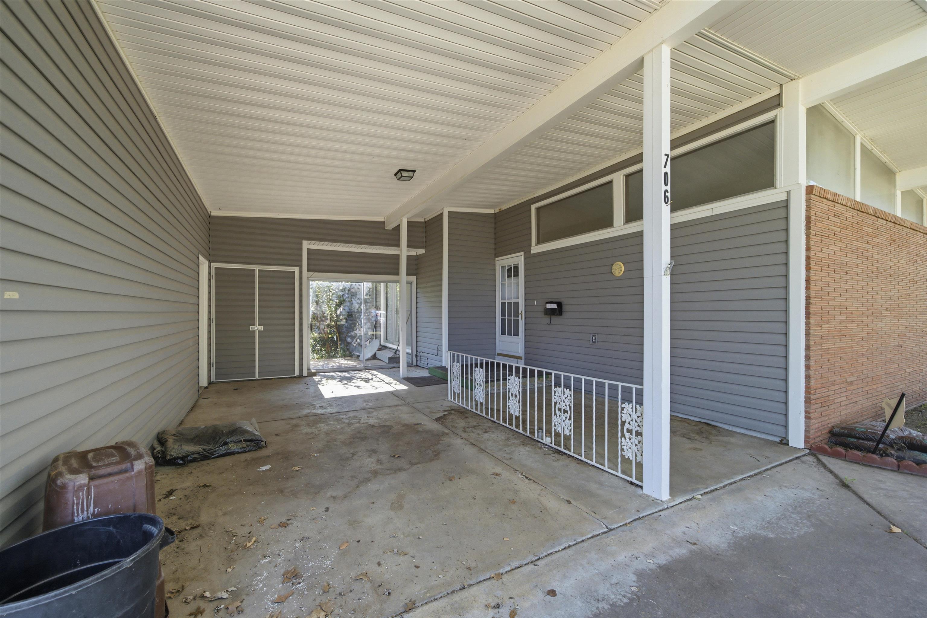 706 S Freeborn Property Photo 8