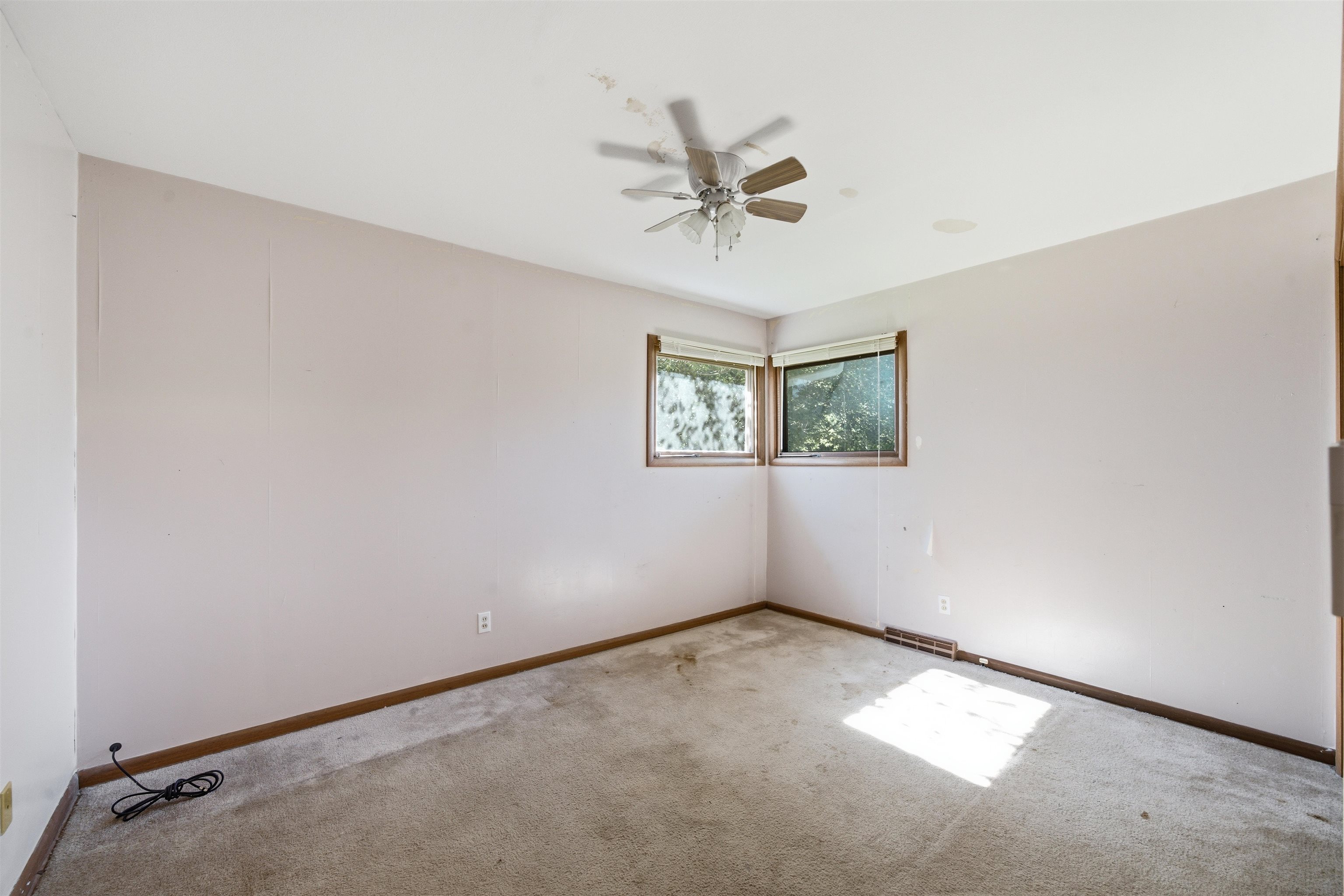 706 S Freeborn Property Photo 26