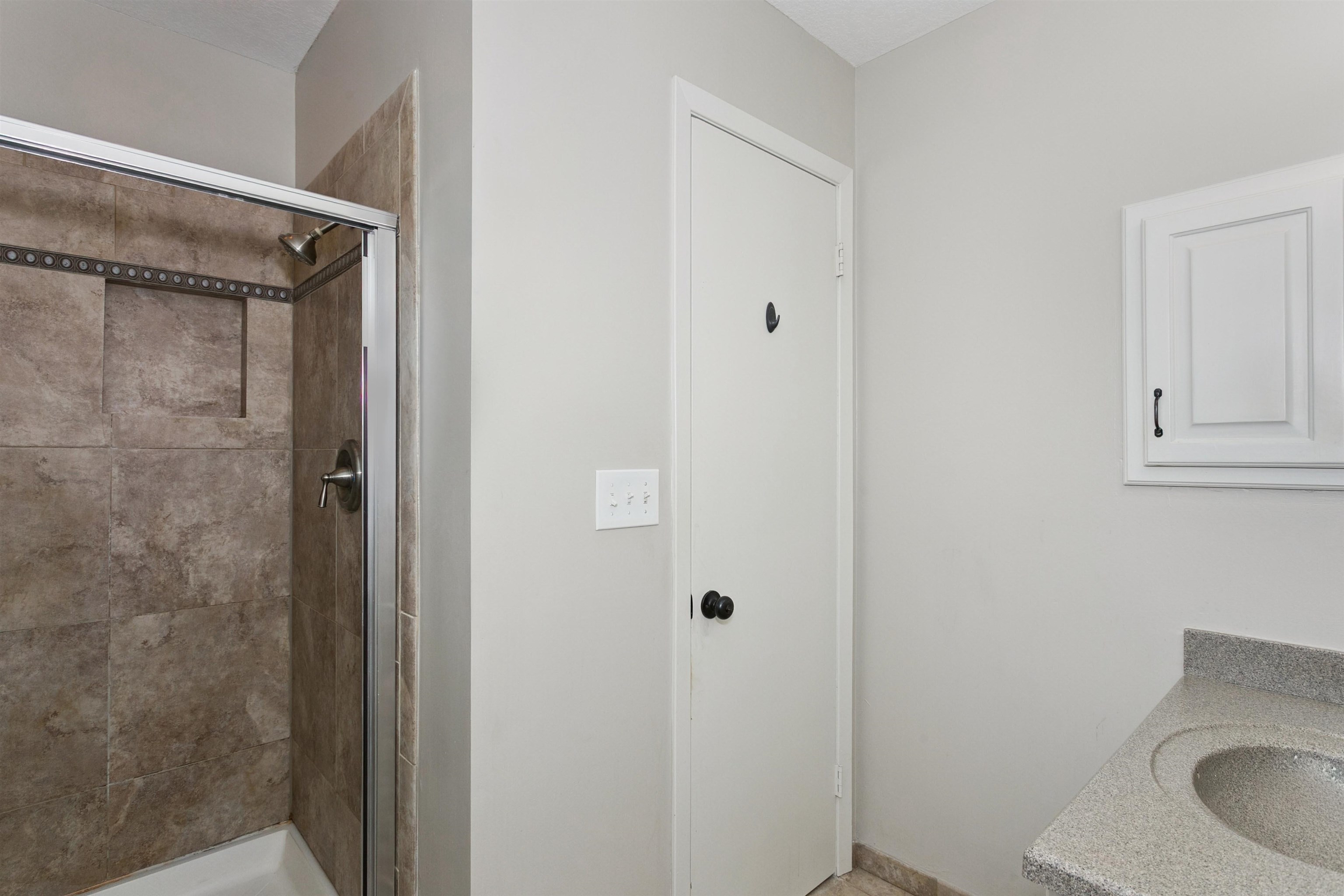 2432 N Rutland Ct Property Photo 14