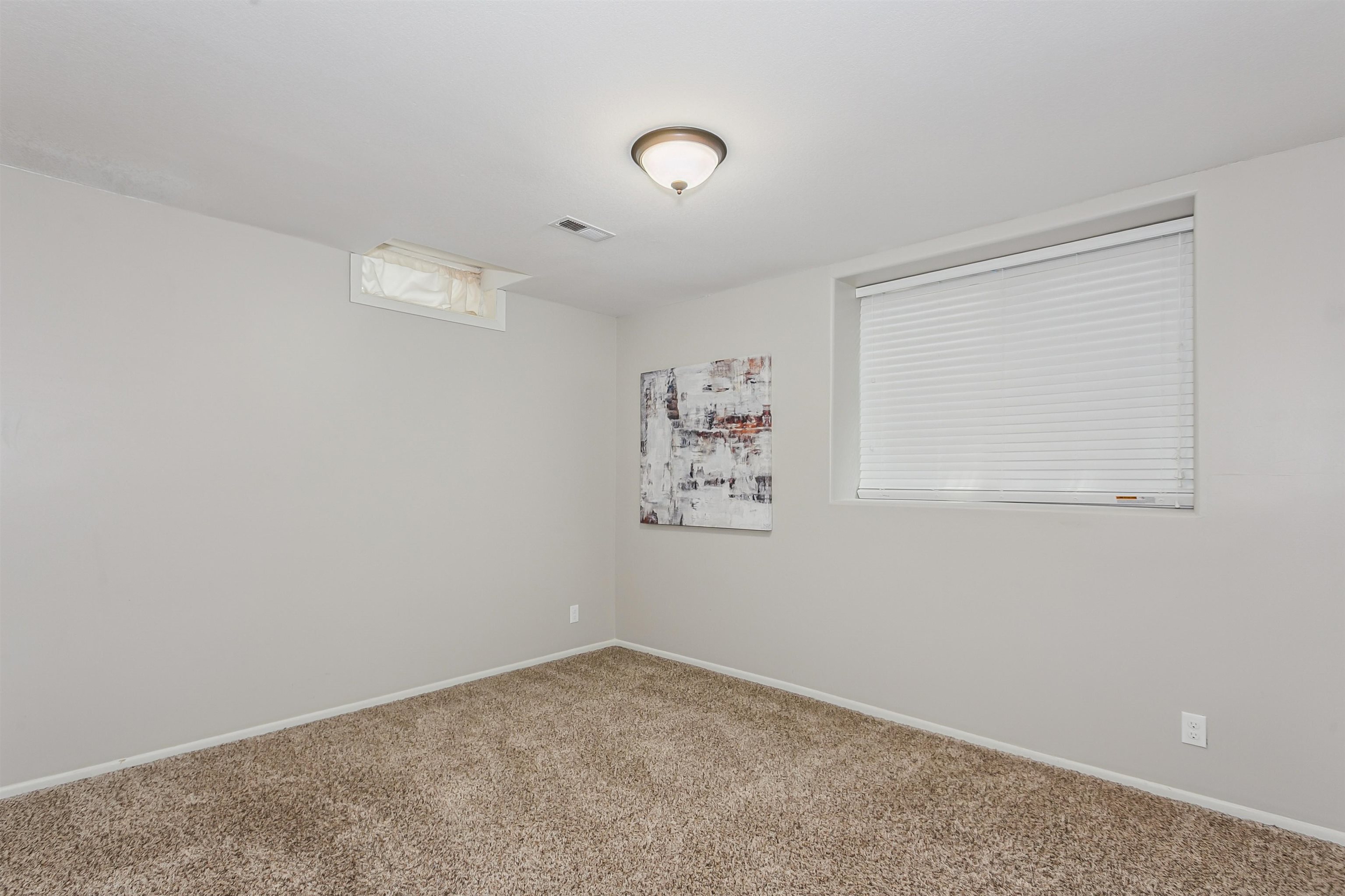 2432 N Rutland Ct Property Photo 25