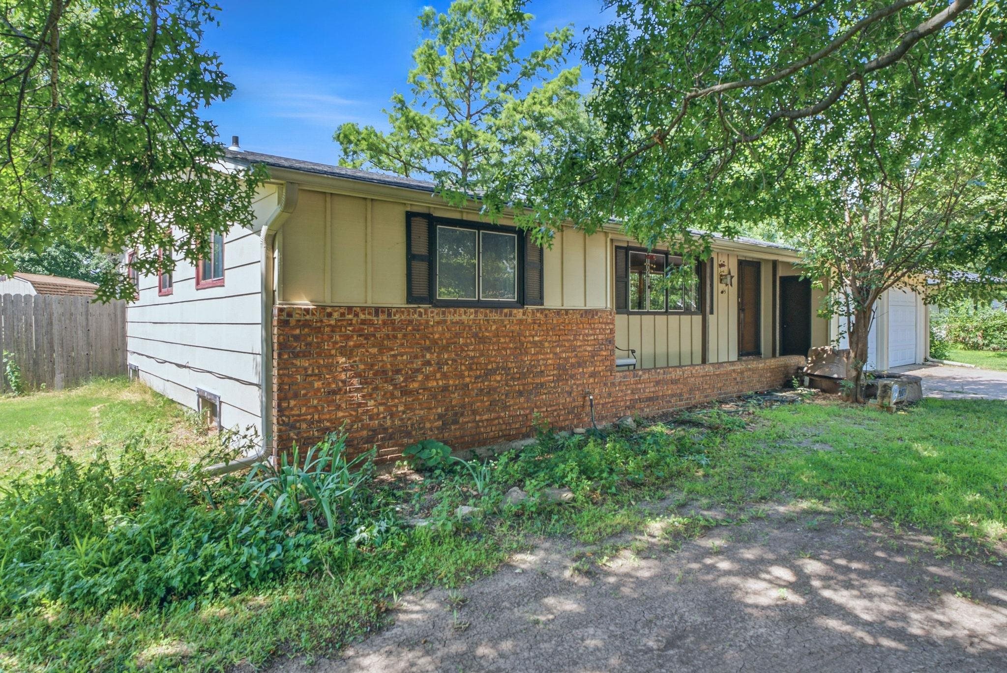 15 Sunset Drive Property Photo 3