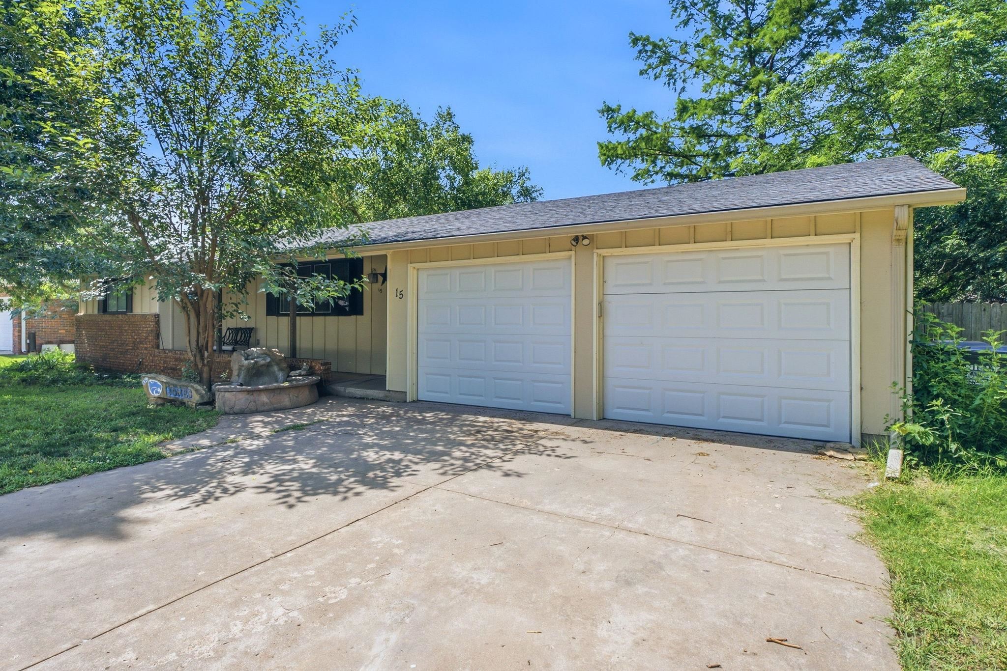 15 Sunset Drive Property Photo 4