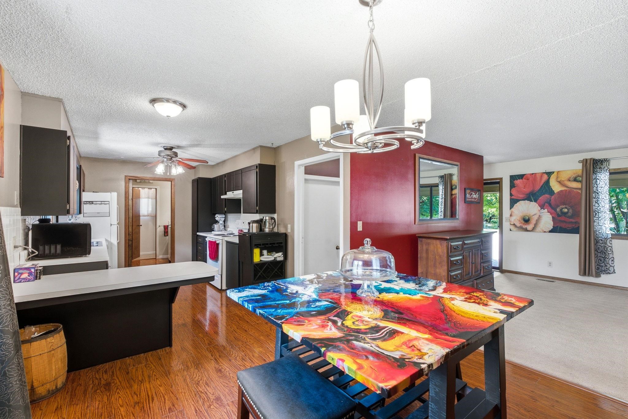15 Sunset Drive Property Photo 16