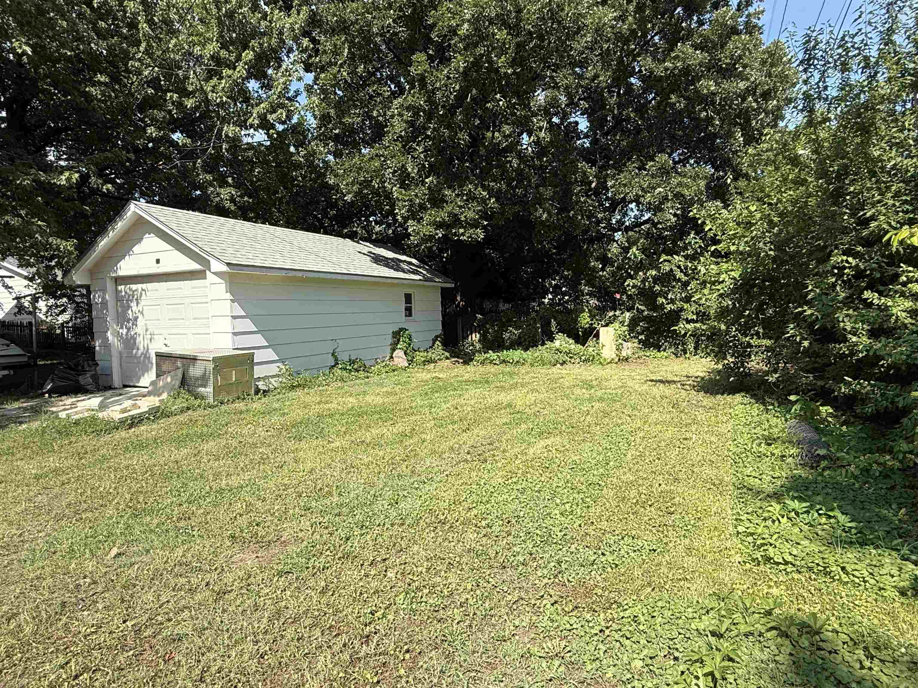 1319 E 12th Ave Property Photo 35
