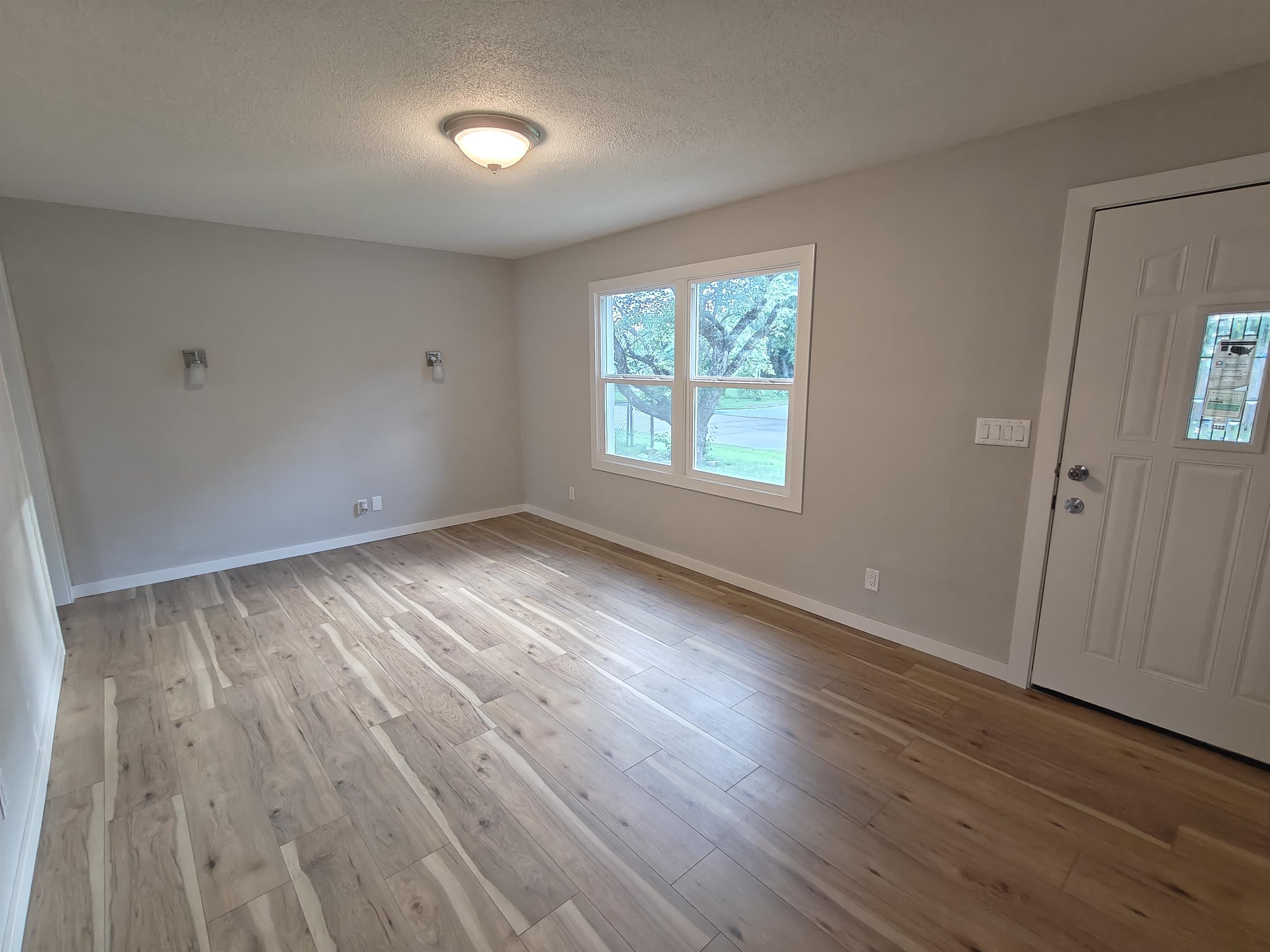 3568 S Downtain Property Photo 4