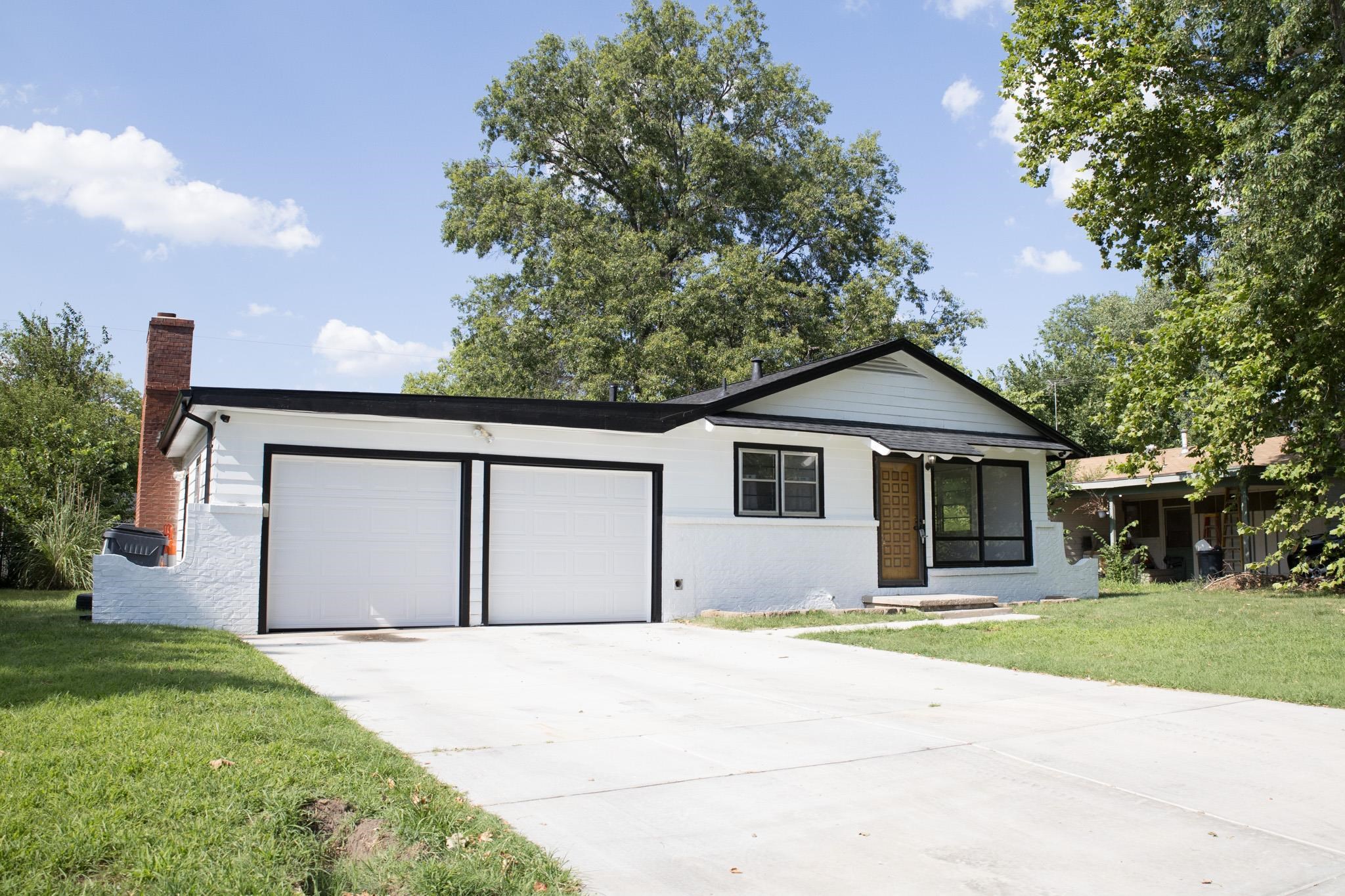 4408 W Memory Ln Property Photo 1