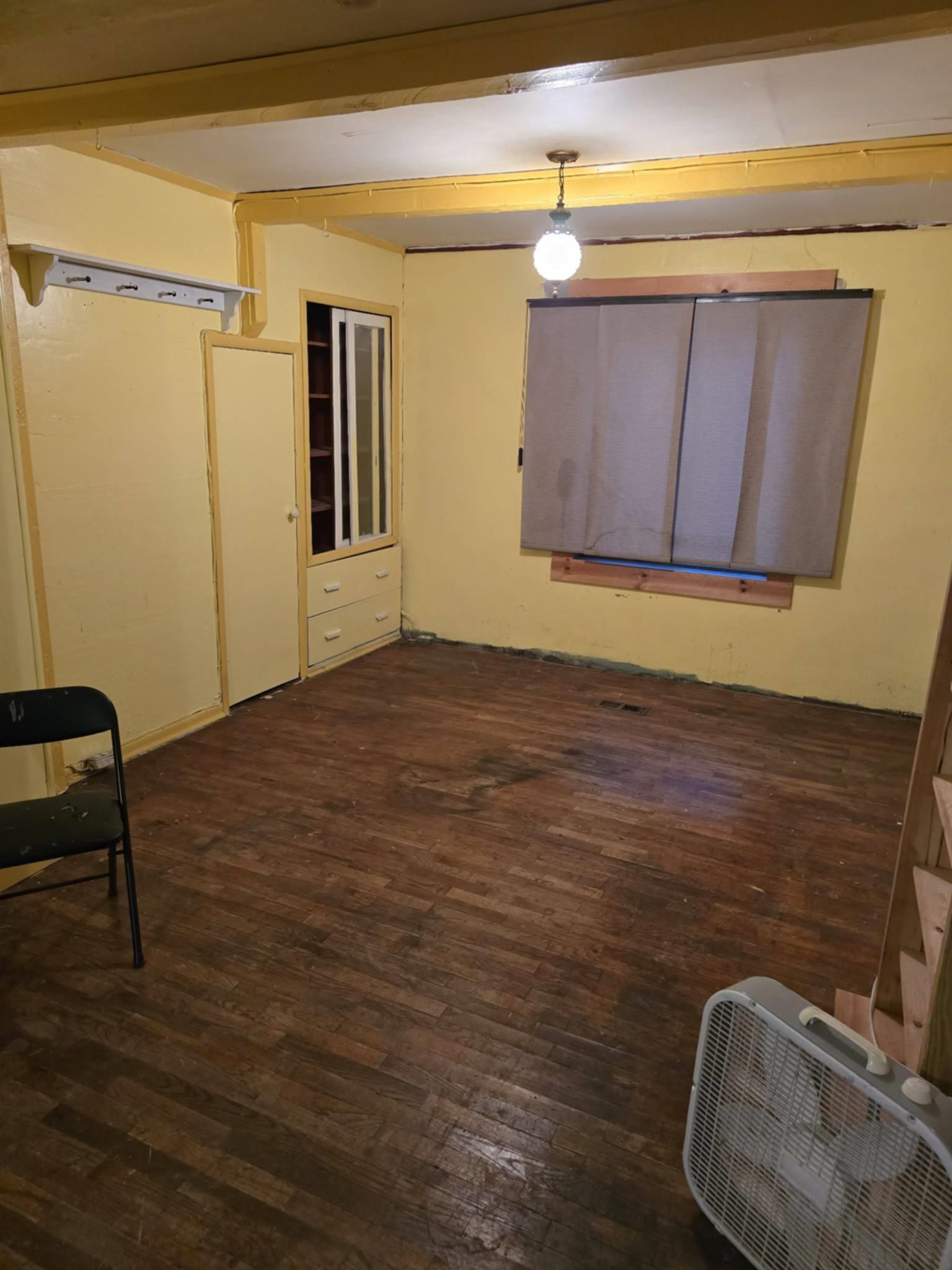 107 N Olive St Property Photo 8