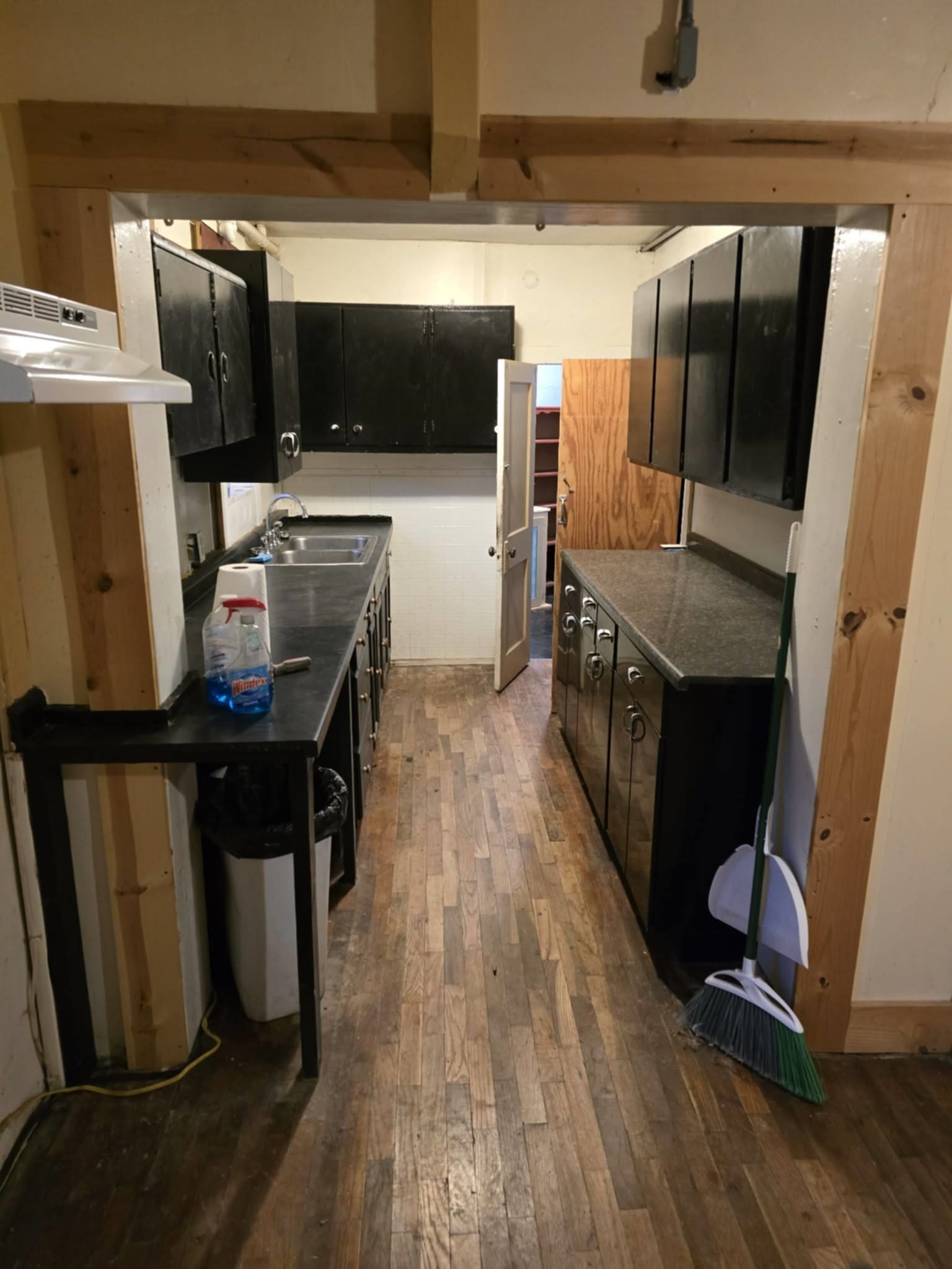 107 N Olive St Property Photo 10