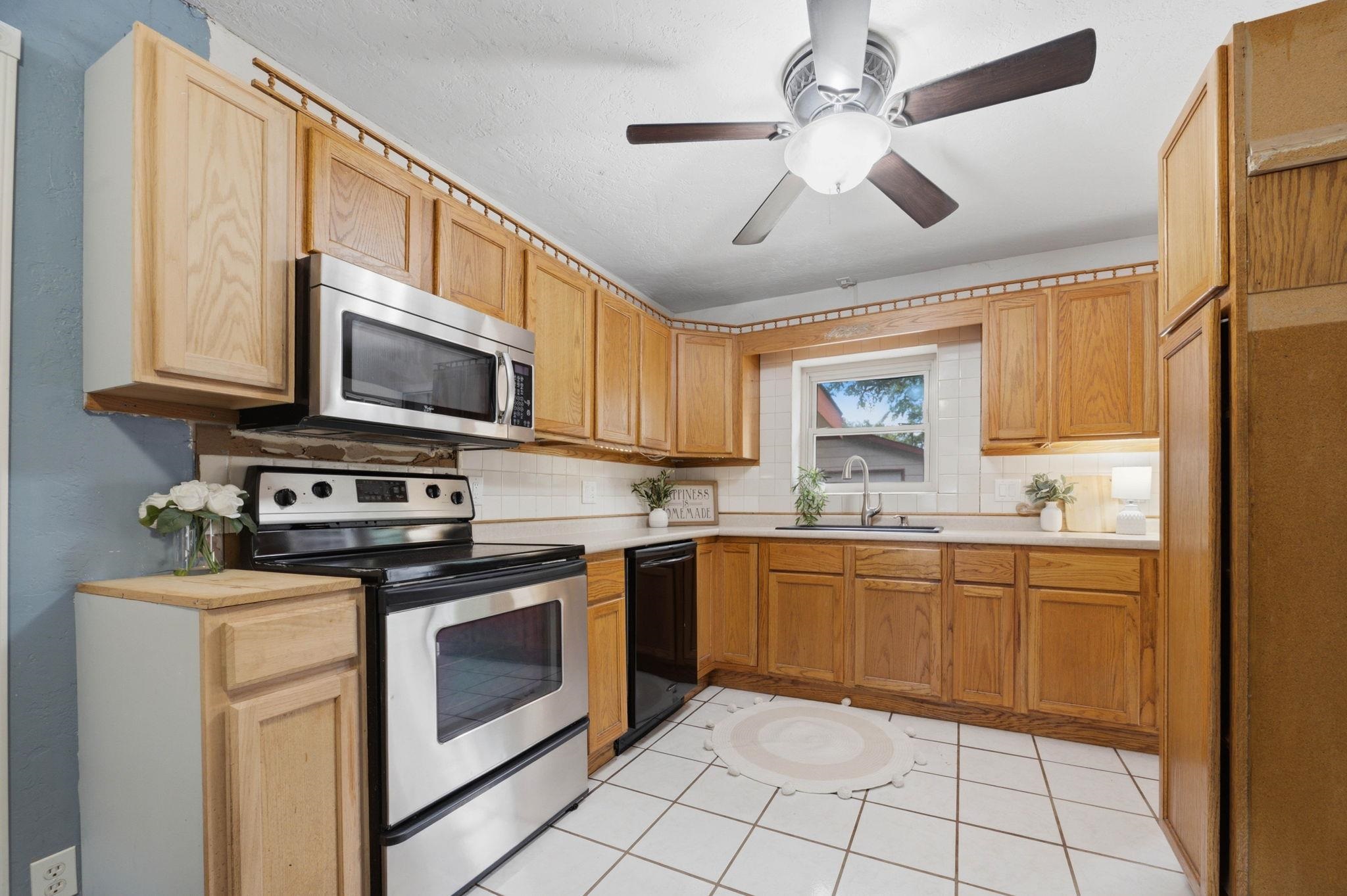 1430 N Prairie Ln Property Photo 9