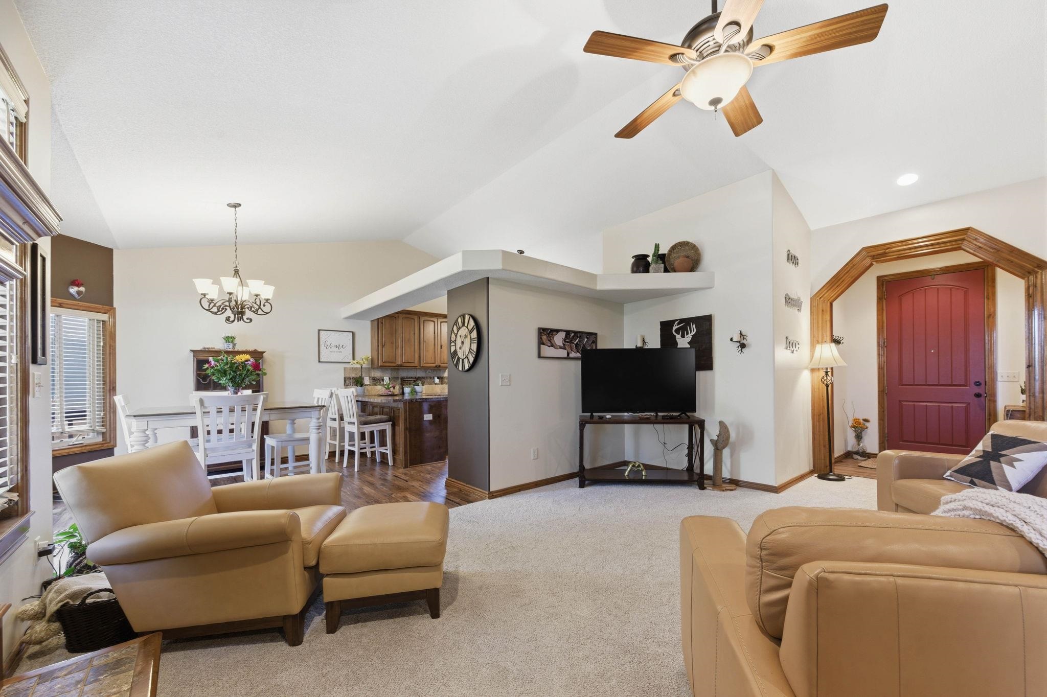 6608 N Upchurch Property Photo 6