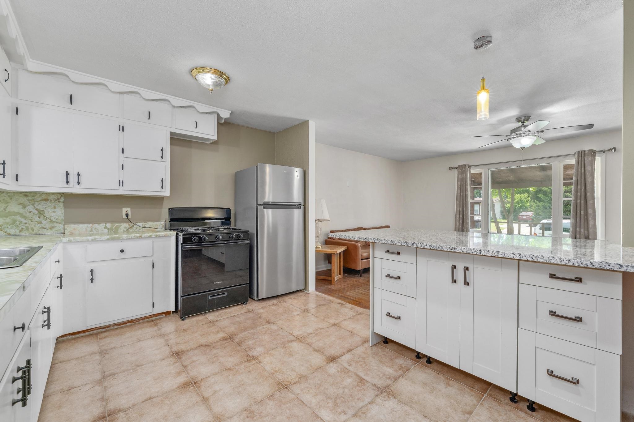 2357 S Walnut St Property Photo 13