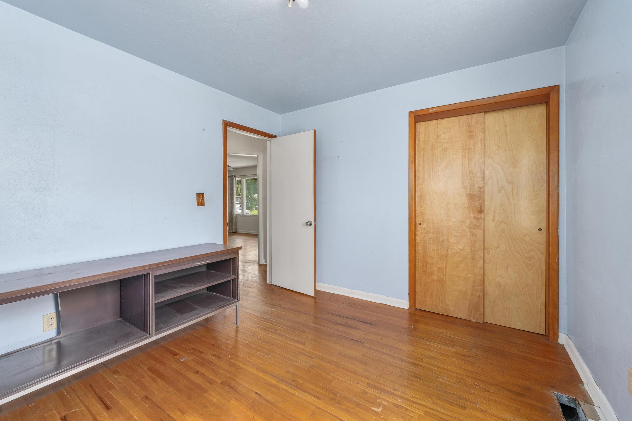 2357 S Walnut St Property Photo 20