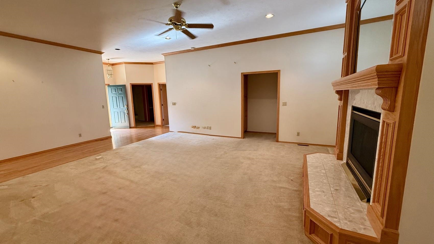 1770 N Country Club Rd #9 Property Photo 5
