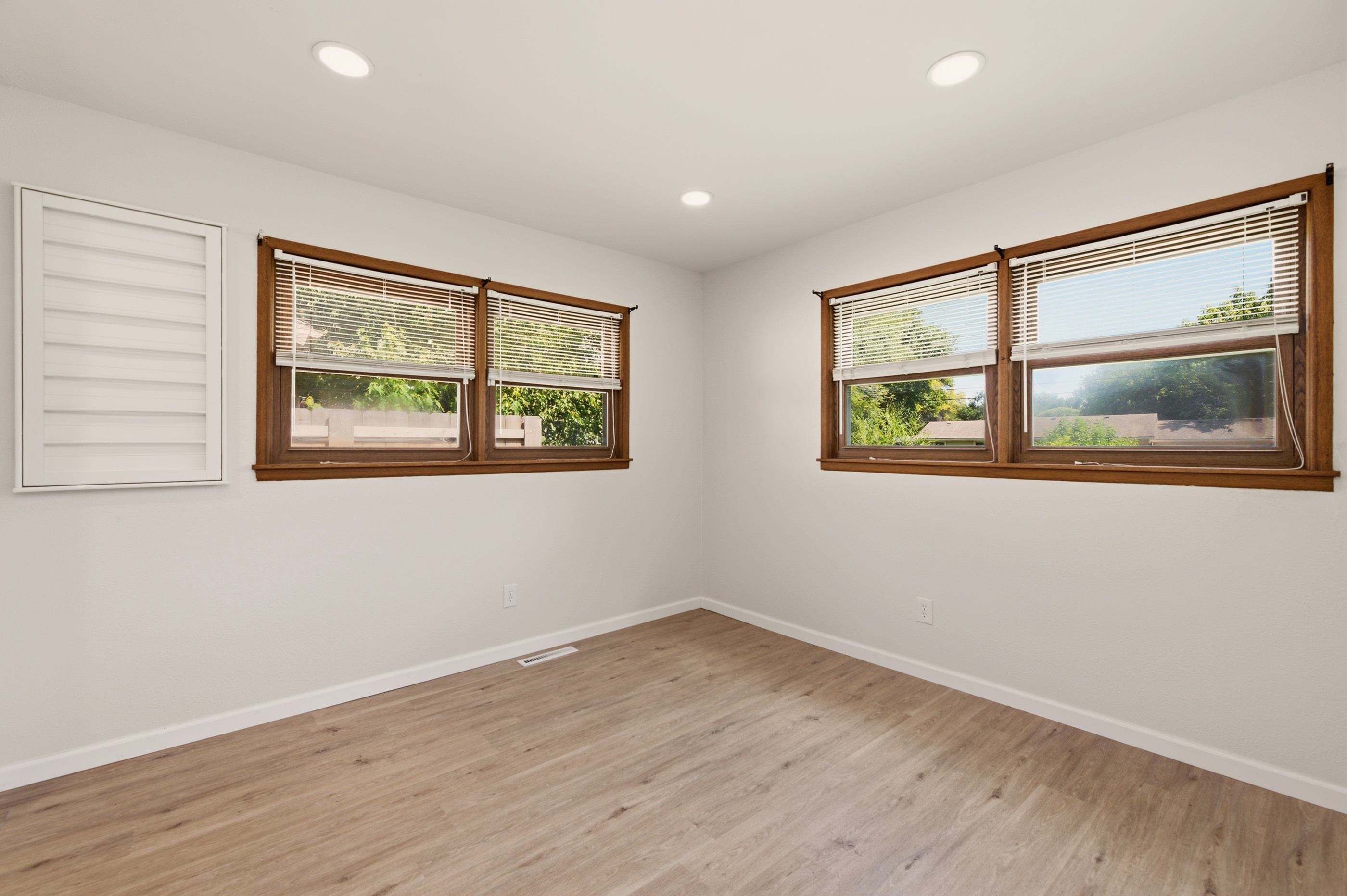 427 N Pamela Ave. Property Photo 28
