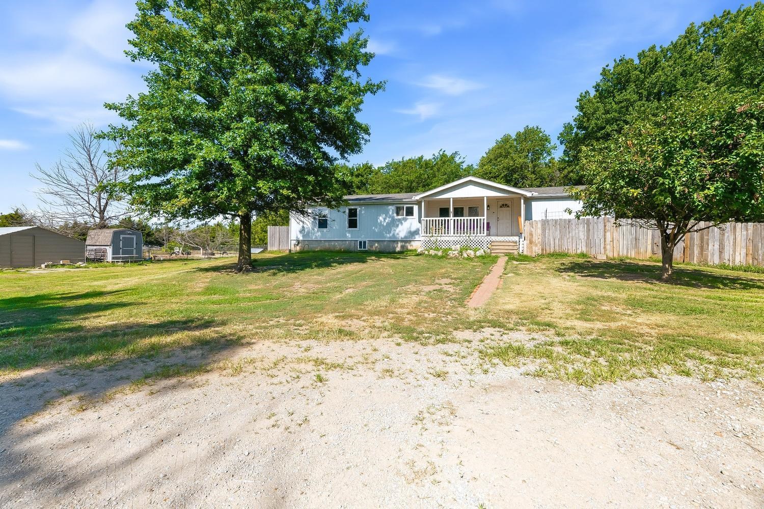 16775 Sw Cherokee Property Photo 1
