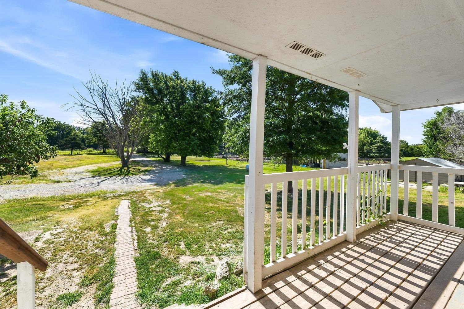 16775 Sw Cherokee Property Photo 3
