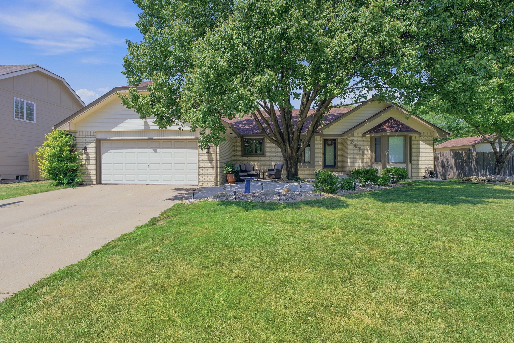 2471 N Winstead Cir Property Photo 1