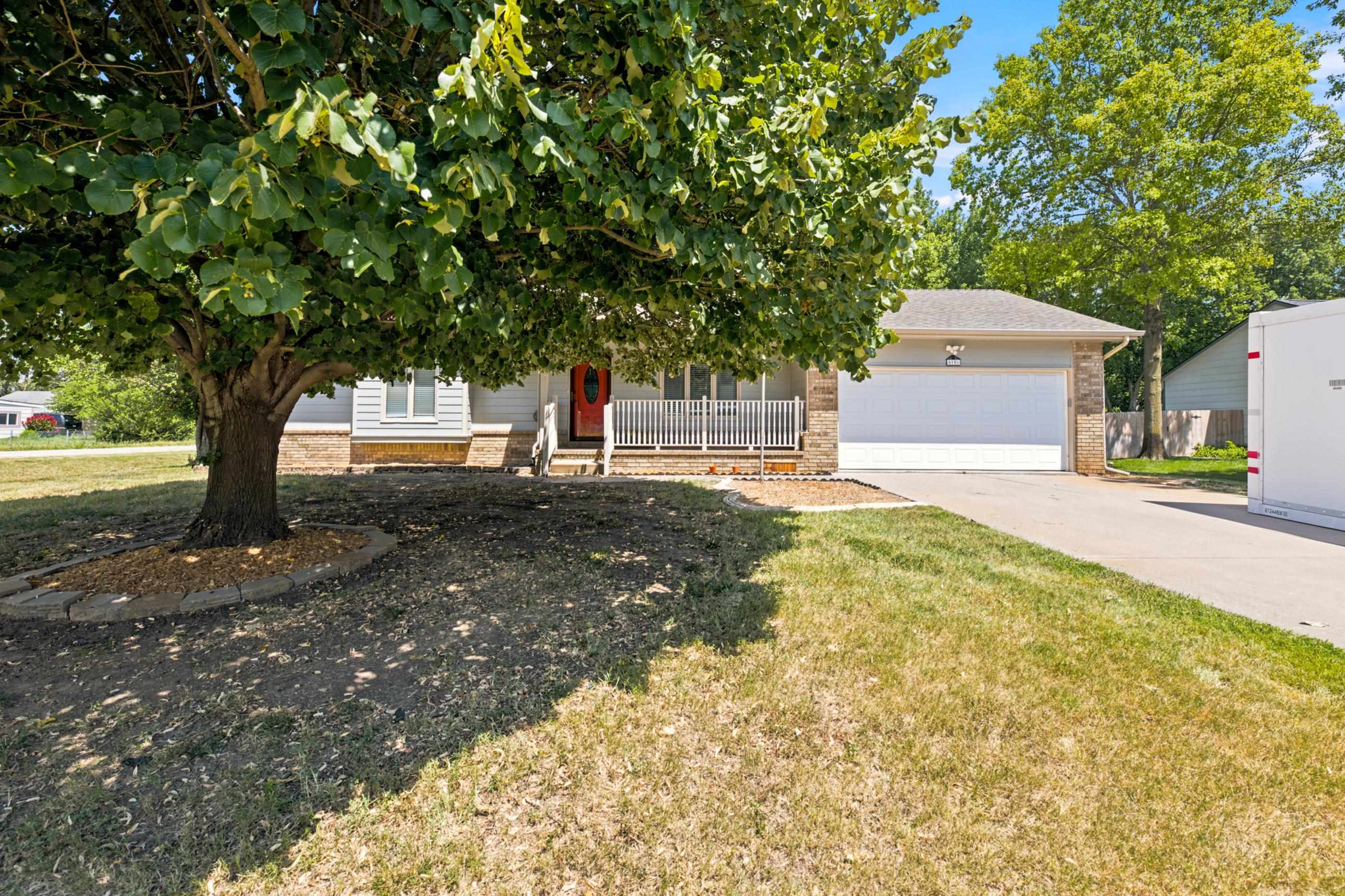 6156 N Sullivan Rd Property Photo 1