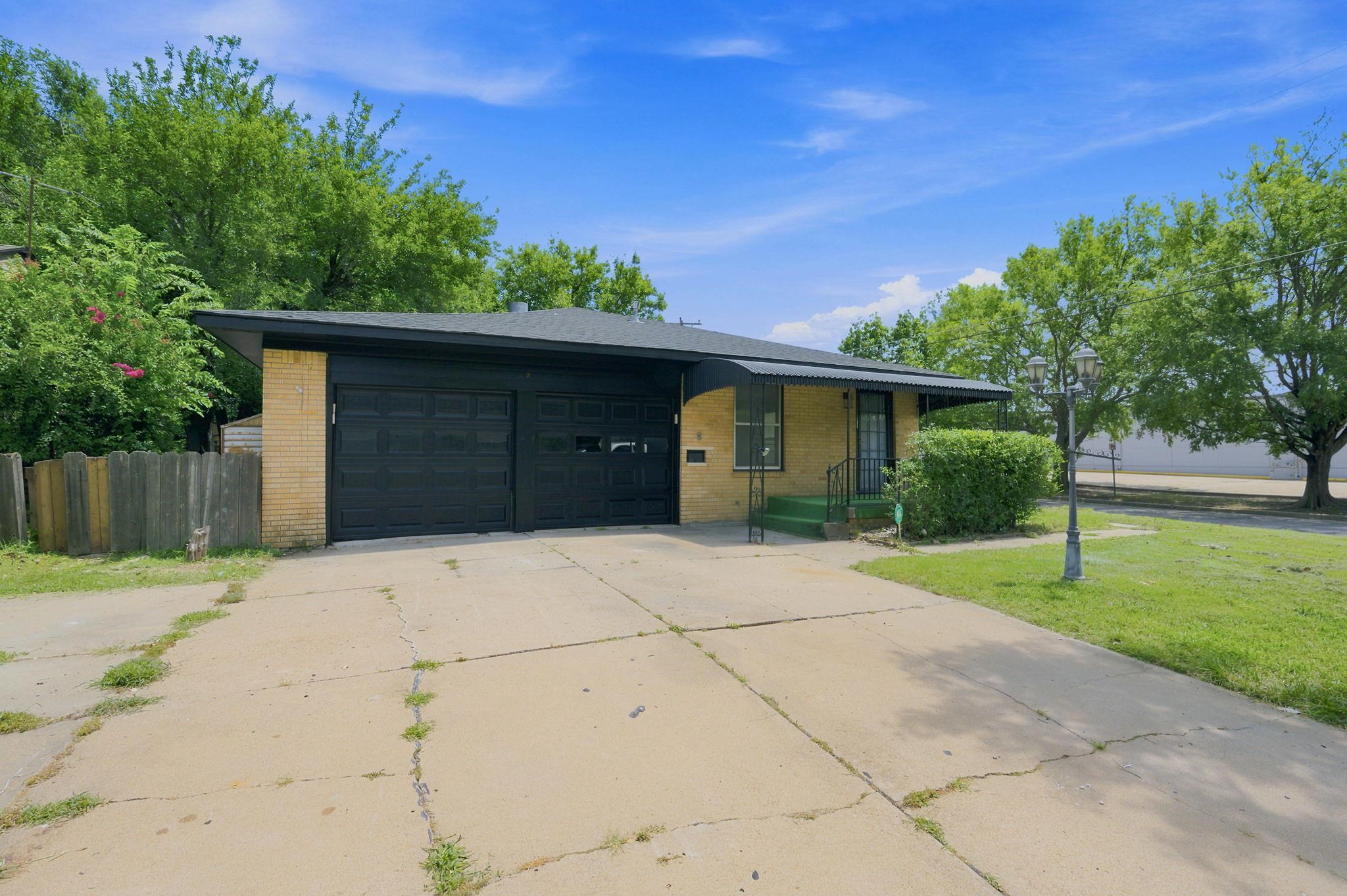 1502 Kenmar St Property Photo 6