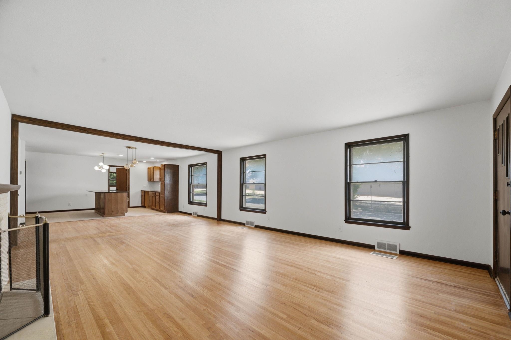 1502 Kenmar St Property Photo 9